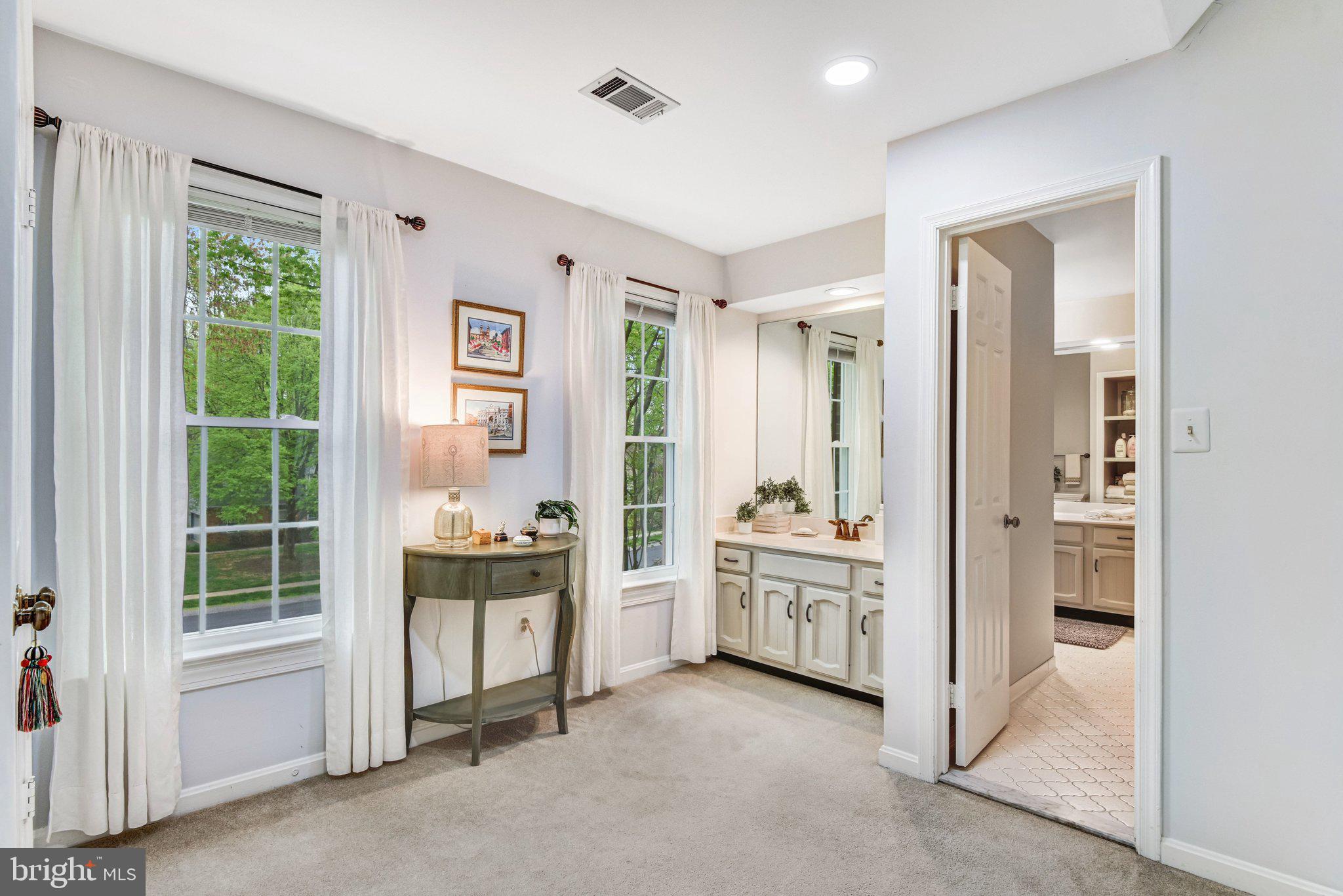 FAIRFAX STATION - Residential