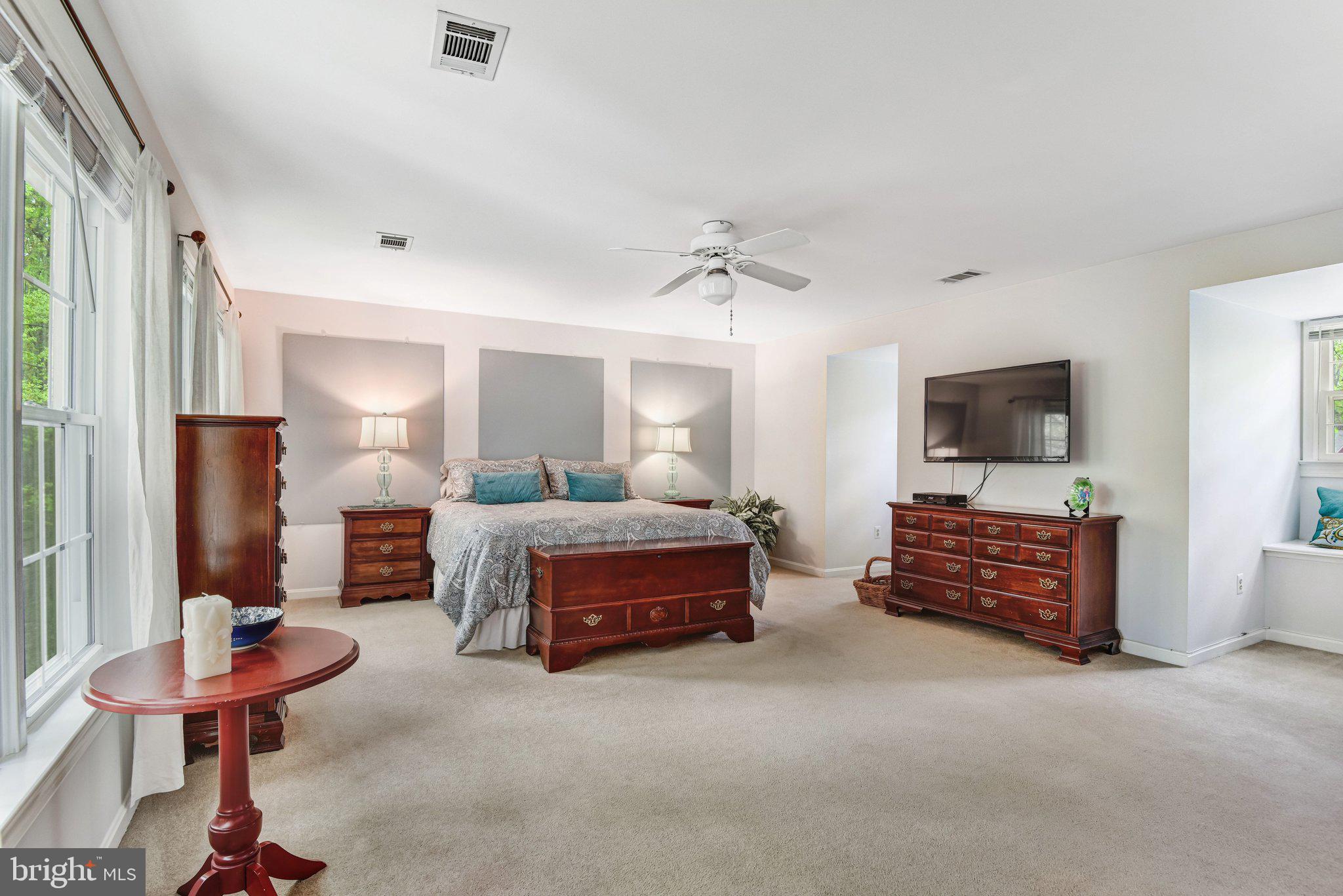 FAIRFAX STATION - Residential