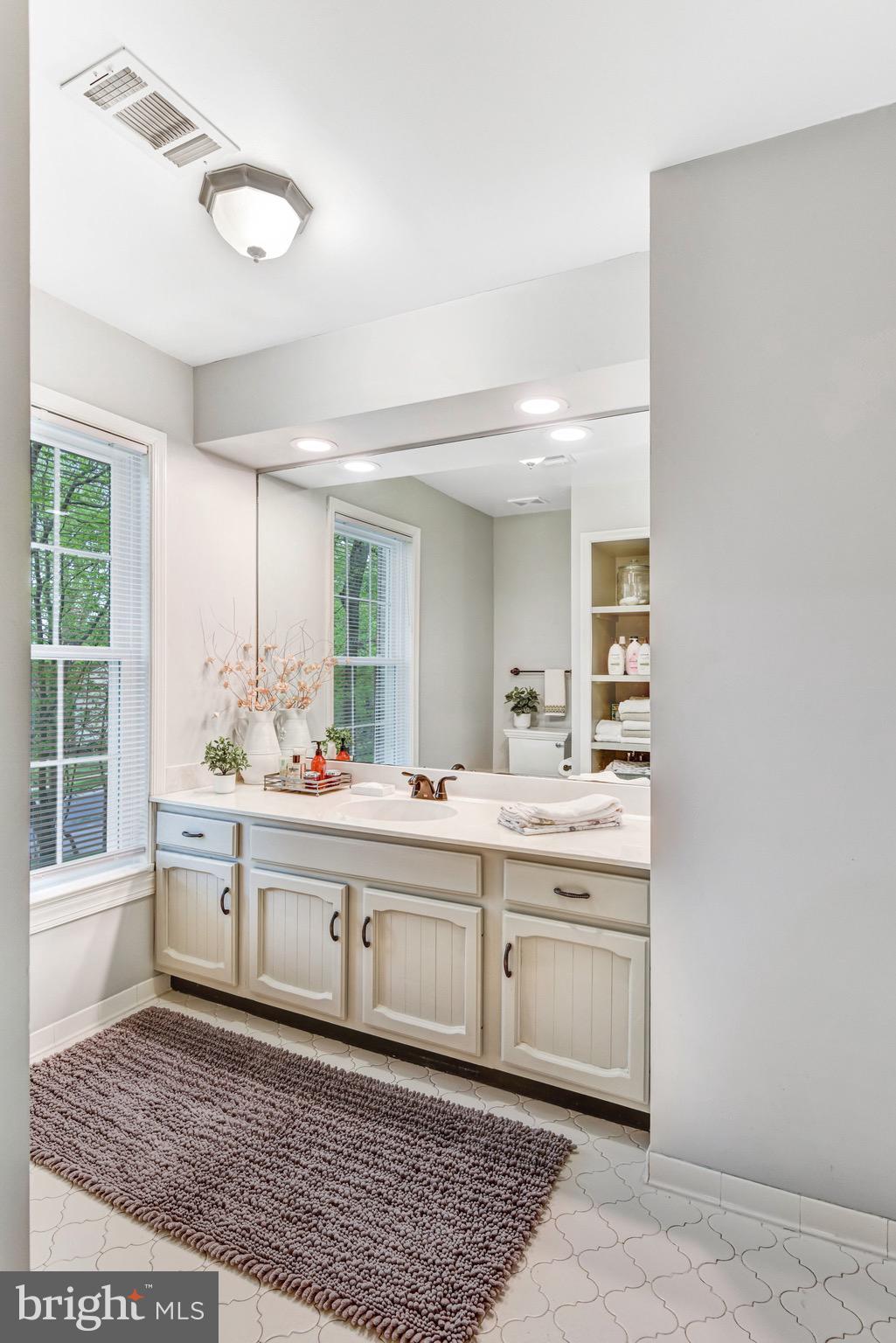 FAIRFAX STATION - Residential