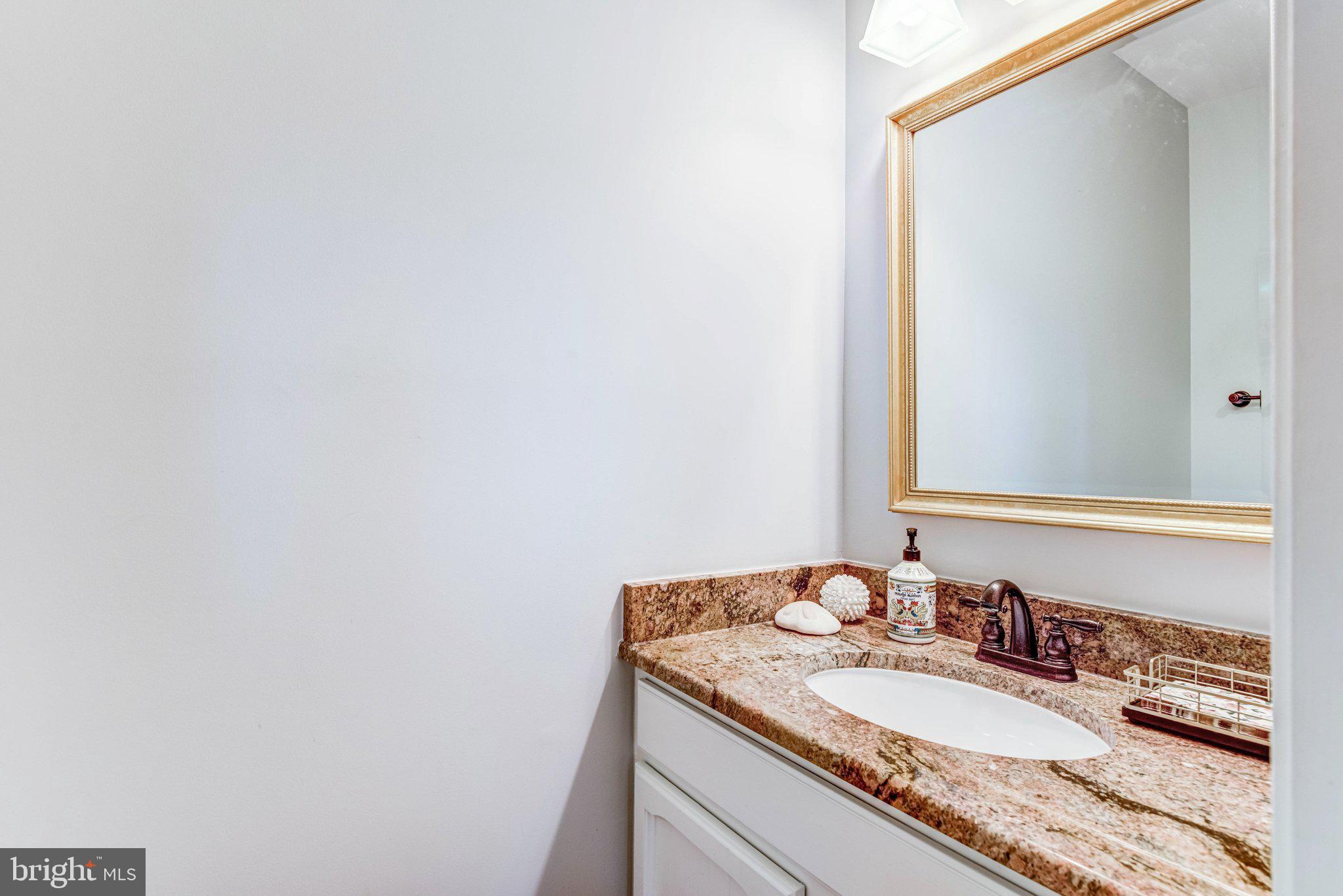 FAIRFAX STATION - Residential