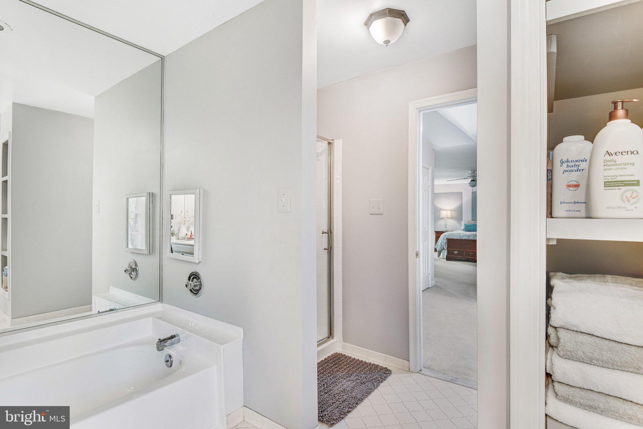 FAIRFAX STATION - Residential