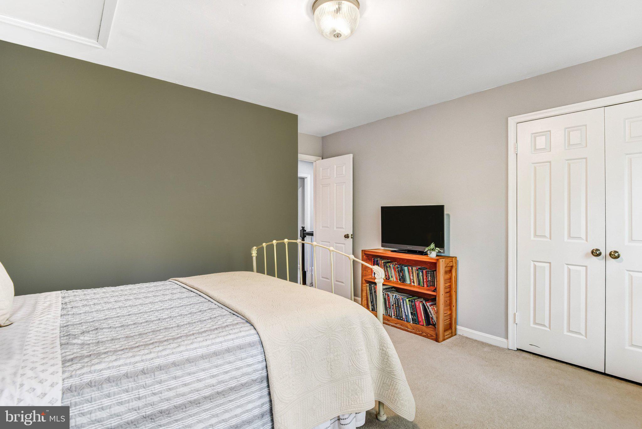 FAIRFAX STATION - Residential