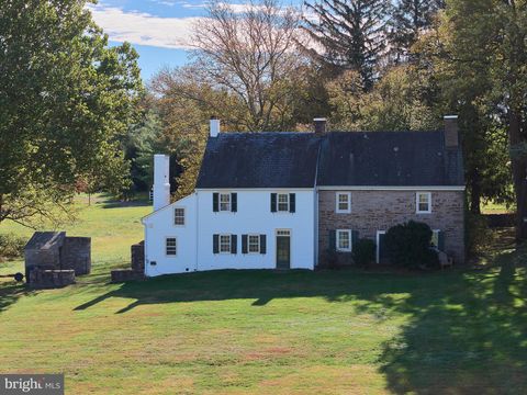 6832 PAXSON ROAD NEW HOPE PA 18938