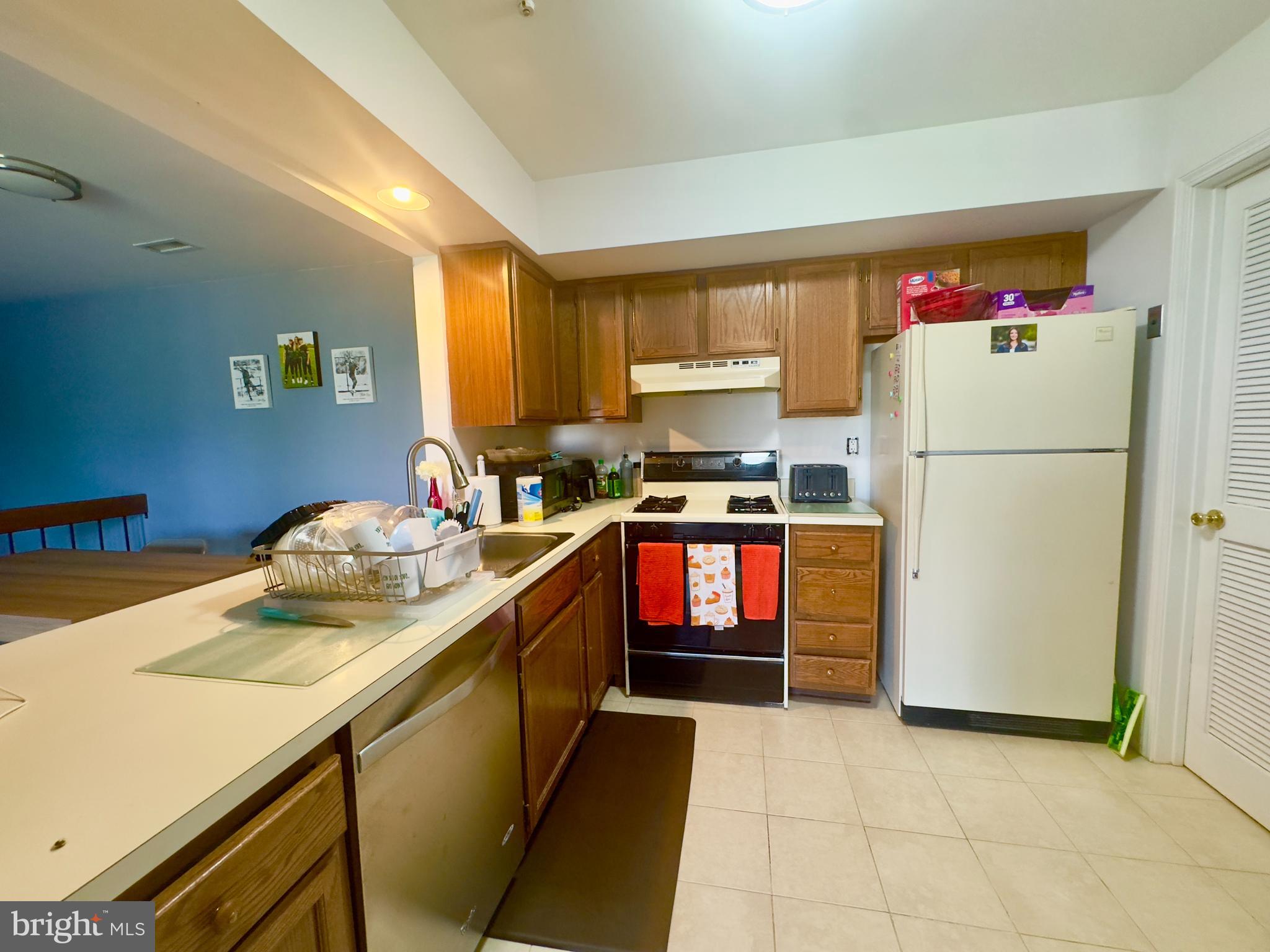 NEWTOWN GRANT - Residential Lease