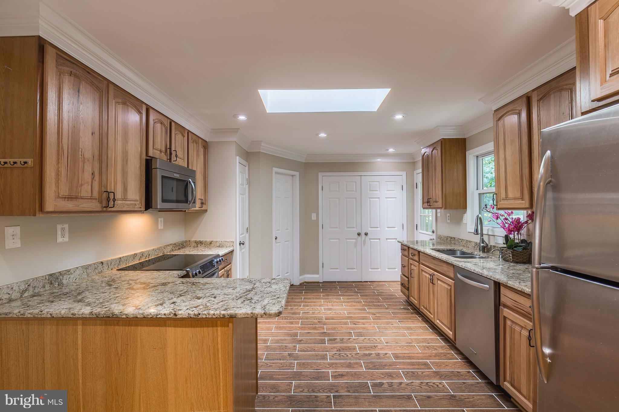 LONGWOOD KNOLLS - Residential