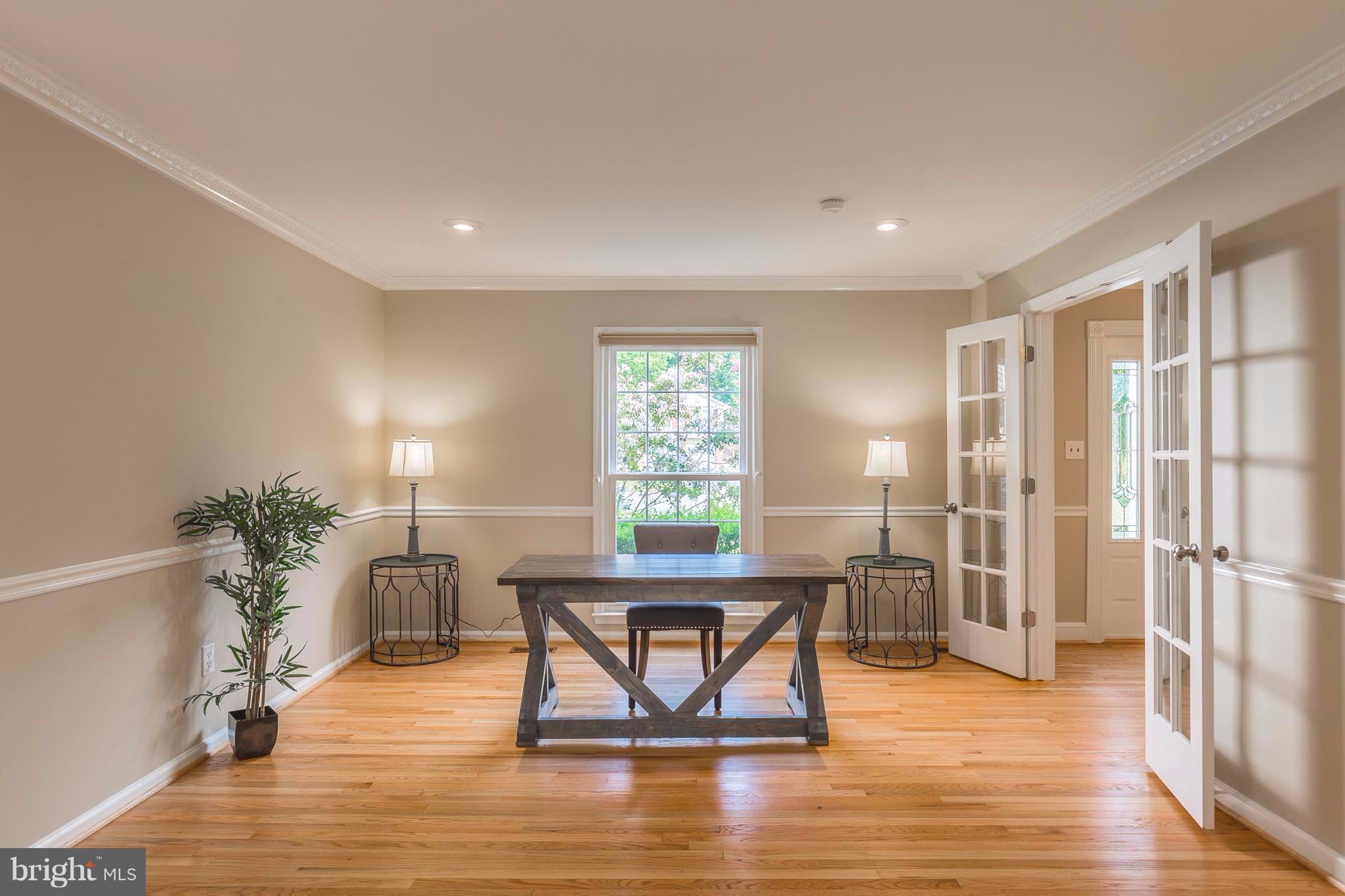 LONGWOOD KNOLLS - Residential