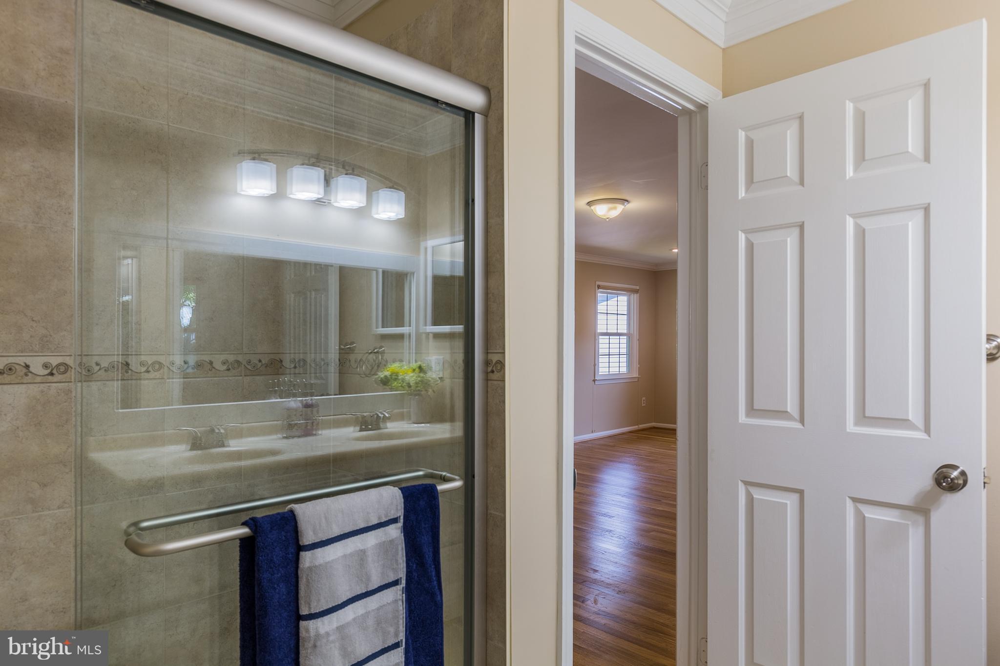 LONGWOOD KNOLLS - Residential