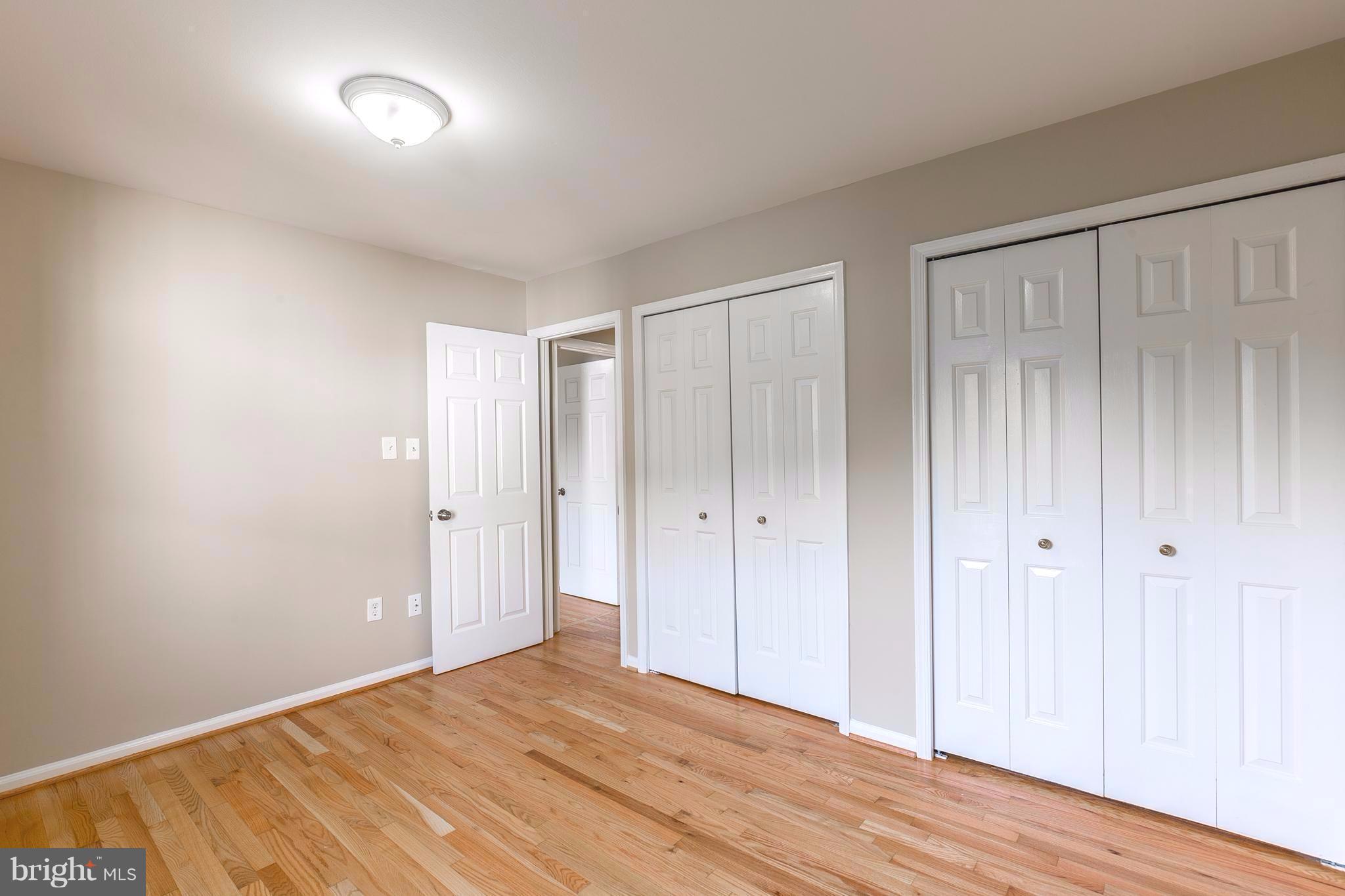 LONGWOOD KNOLLS - Residential