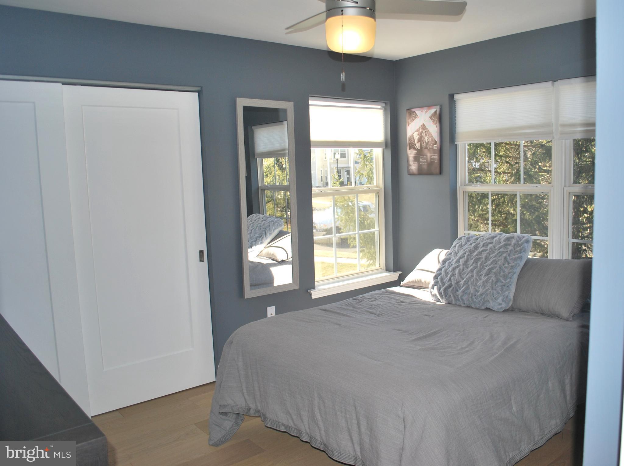 COUNTRY CROSSING - Residential