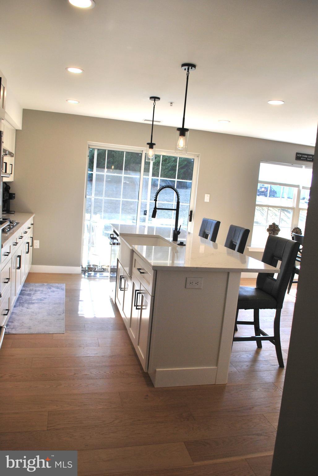 COUNTRY CROSSING - Residential