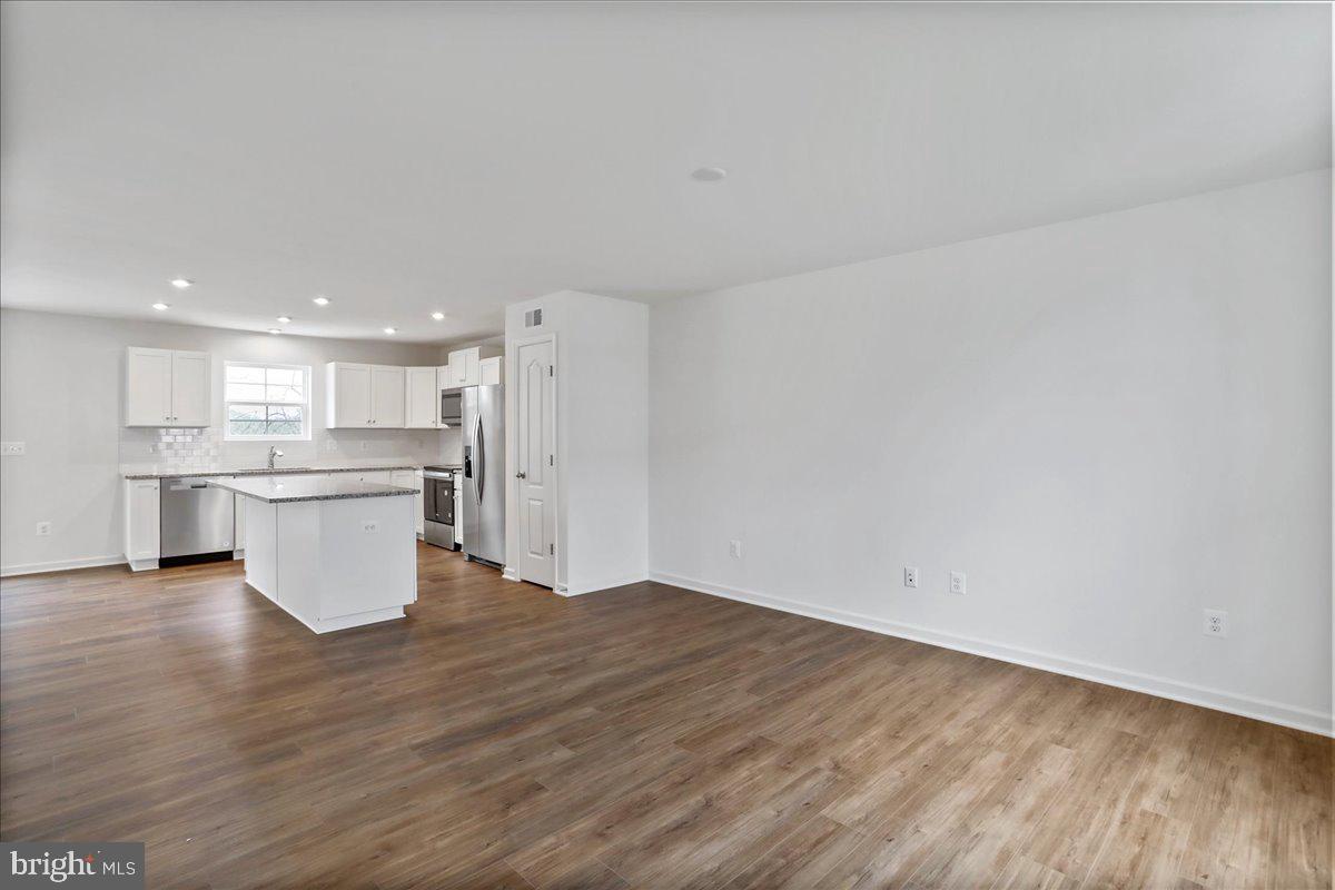 OVERLOOK AT RIVERSIDE - Residential Lease