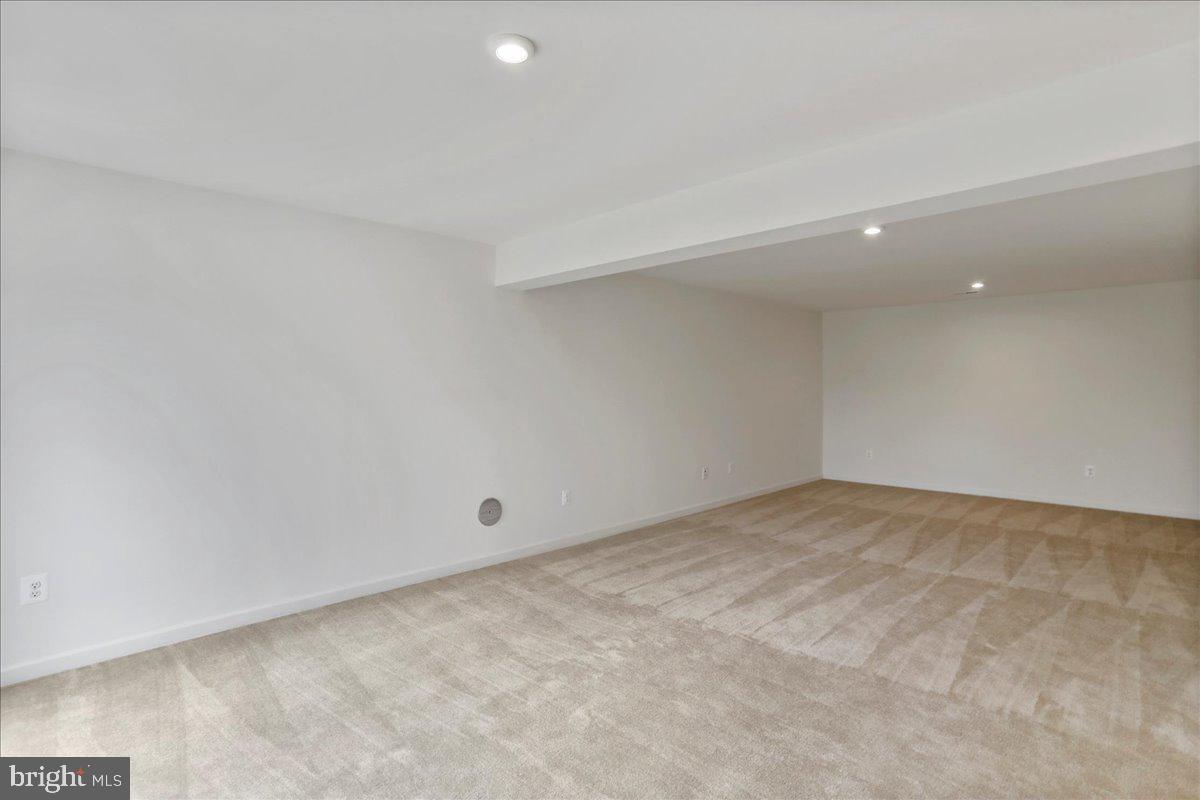 OVERLOOK AT RIVERSIDE - Residential Lease