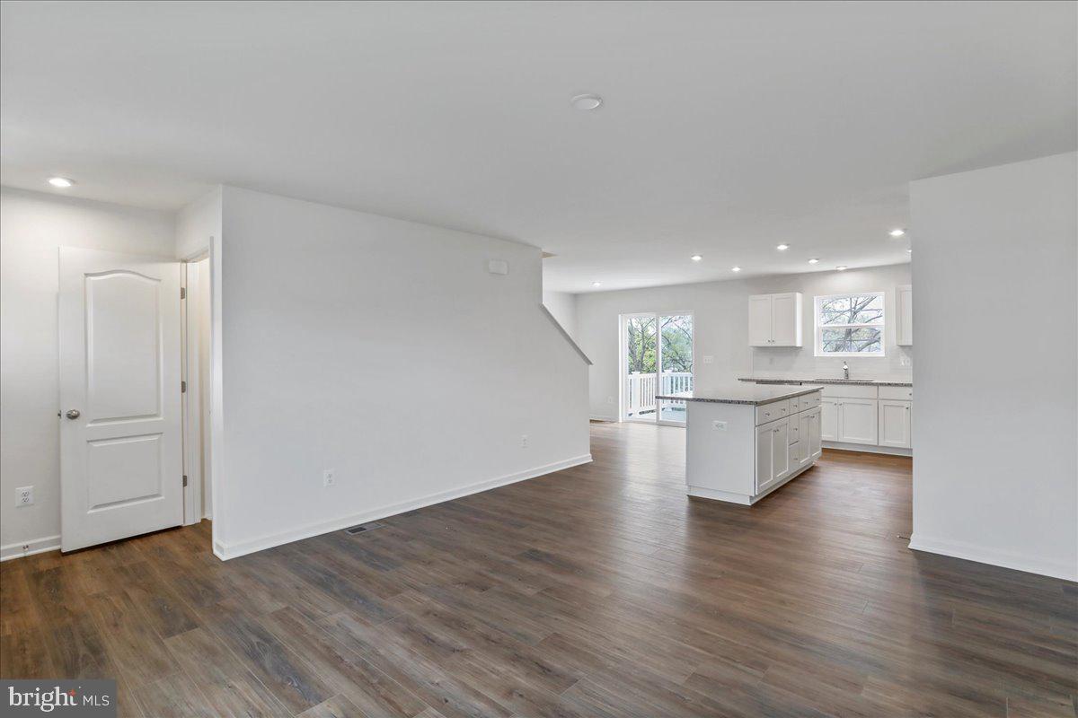 OVERLOOK AT RIVERSIDE - Residential Lease