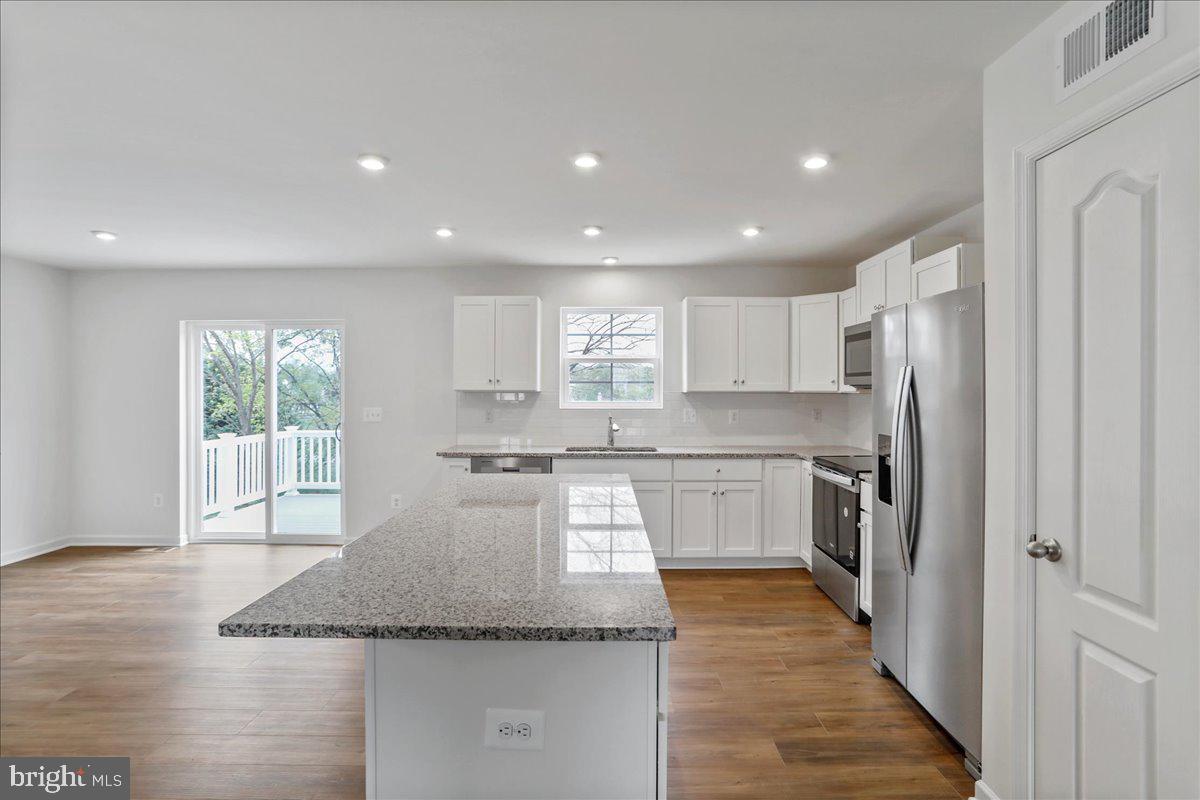 OVERLOOK AT RIVERSIDE - Residential Lease