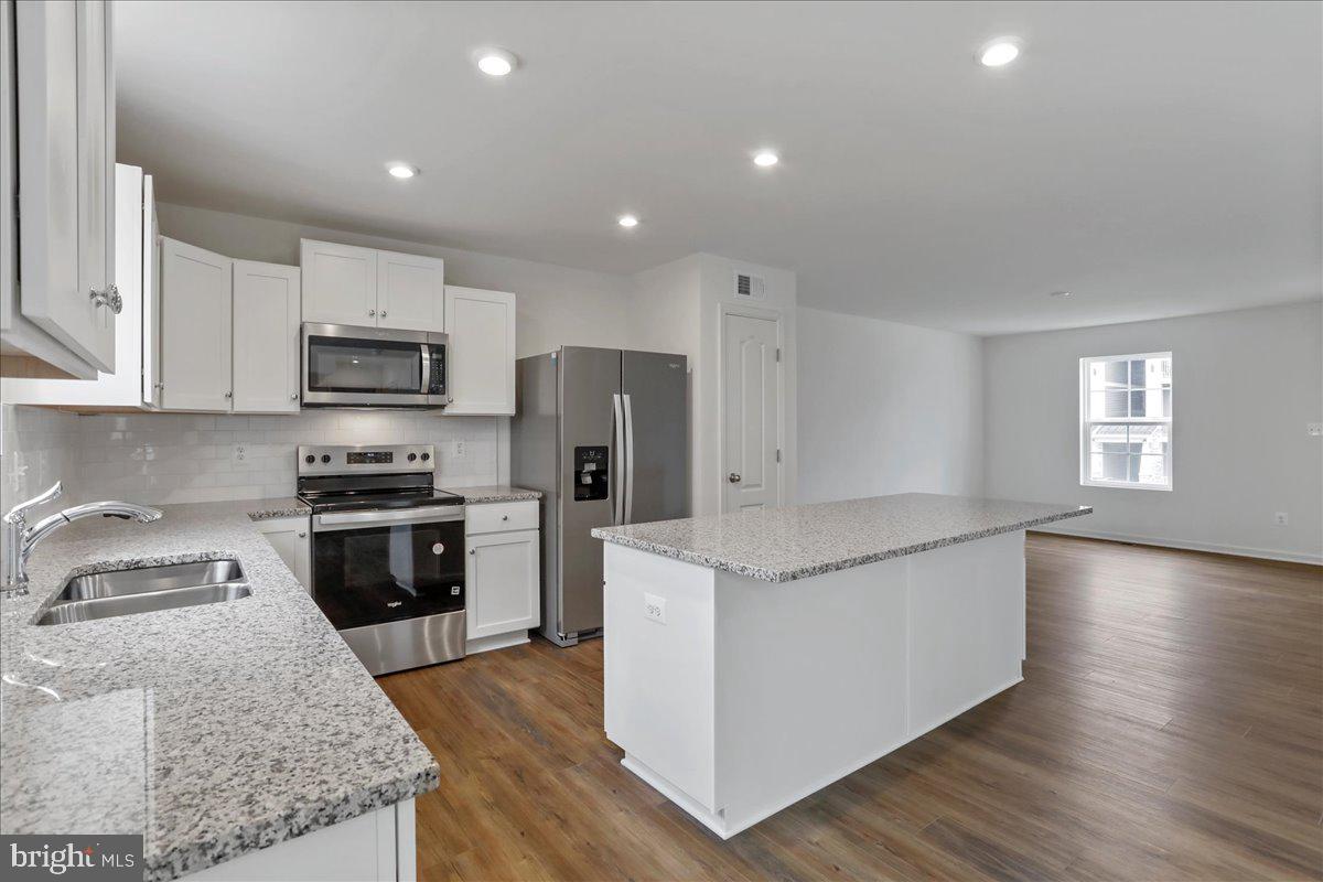 OVERLOOK AT RIVERSIDE - Residential Lease