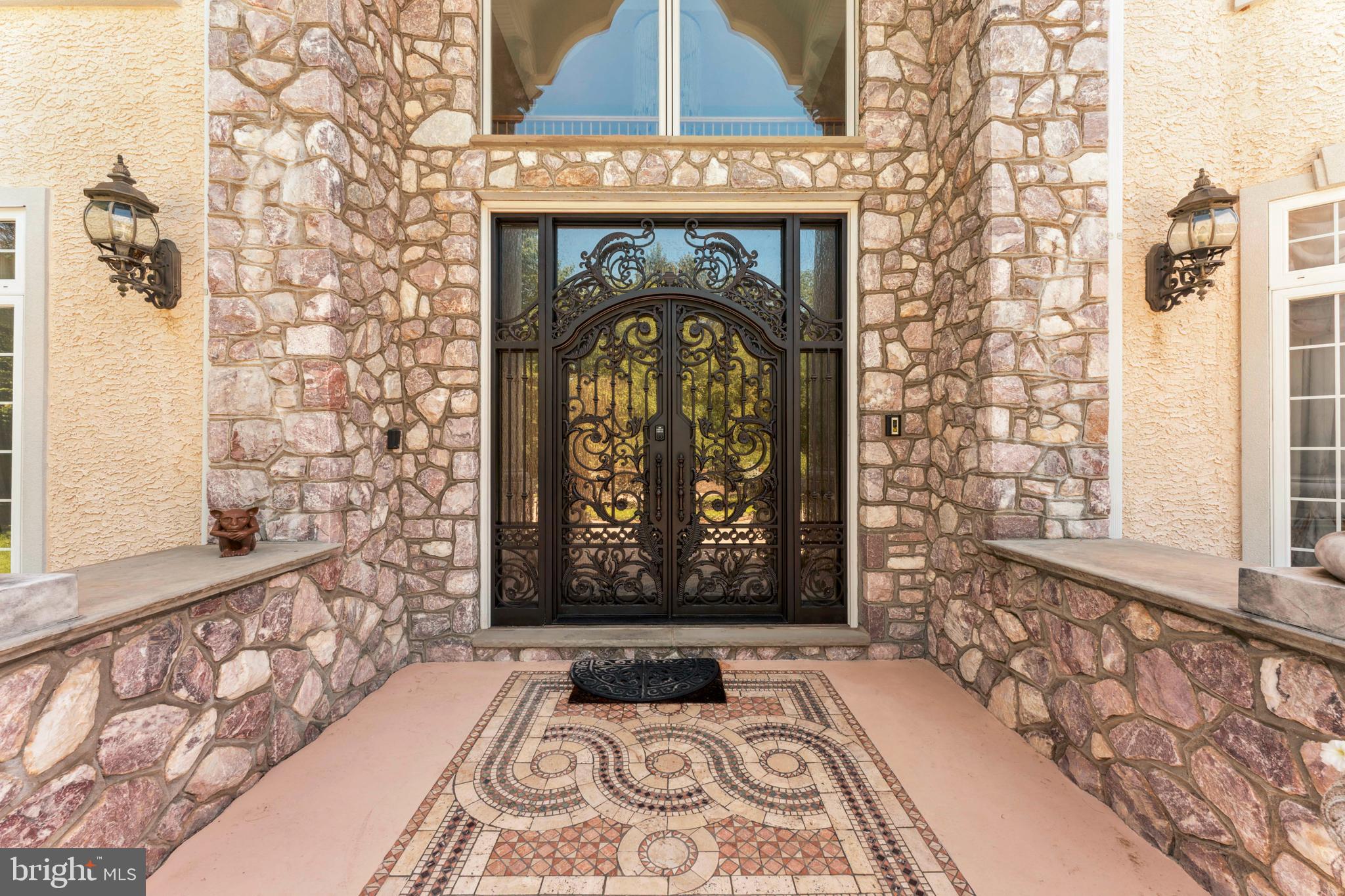 CHURCHVILLE MANOR - Residential