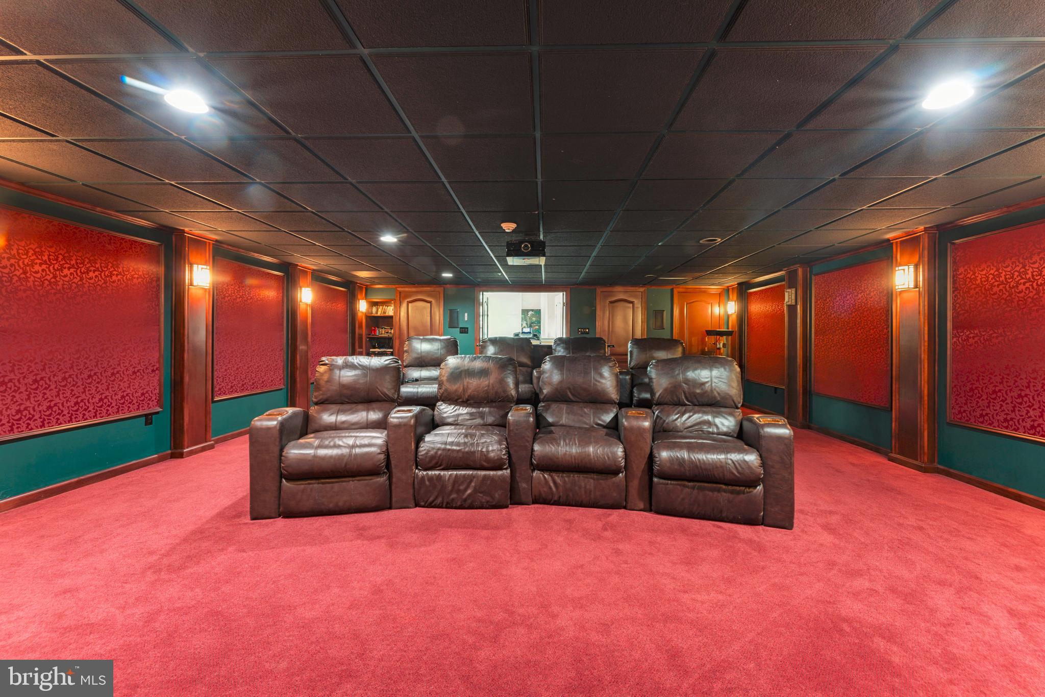 CHURCHVILLE MANOR - Residential