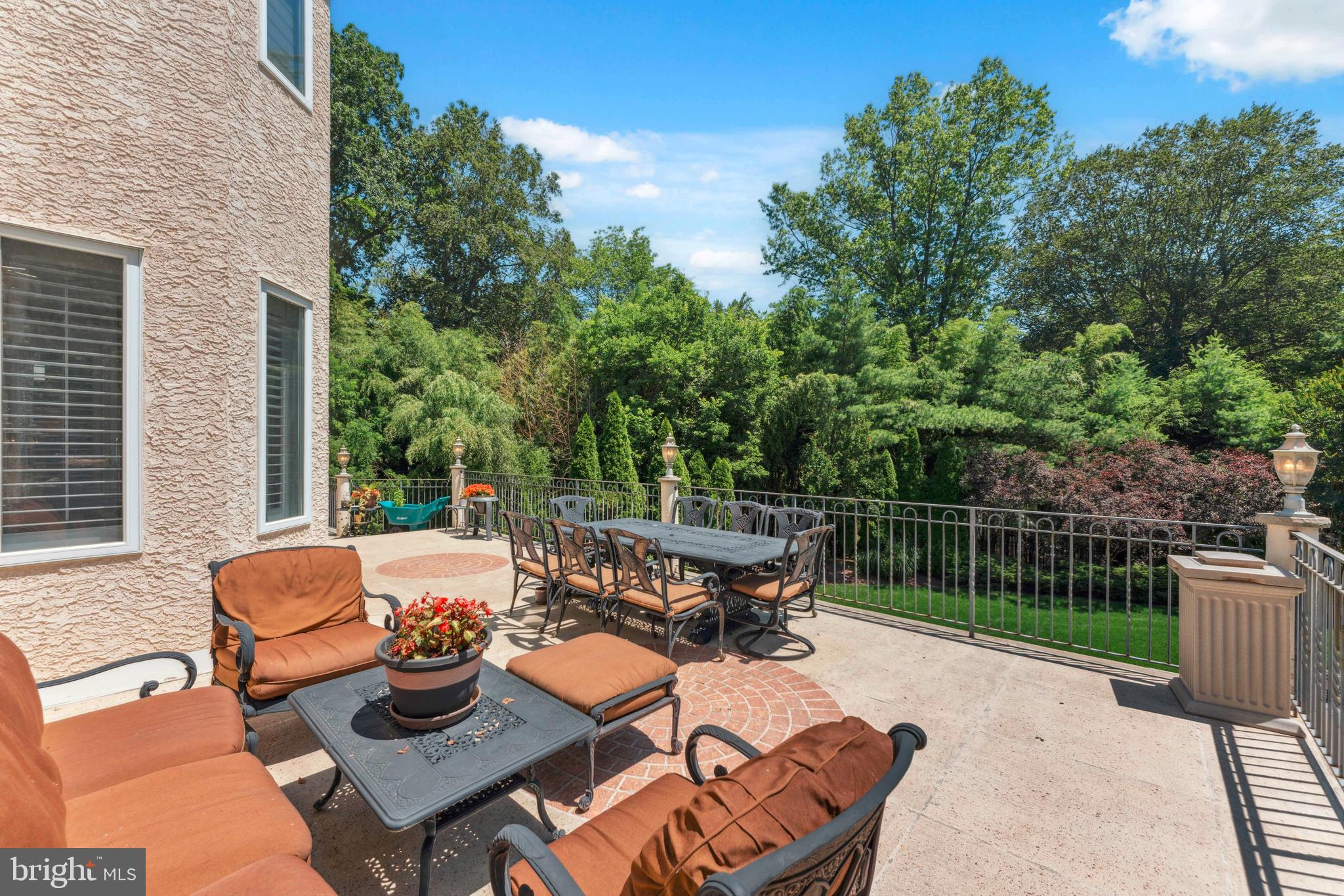 CHURCHVILLE MANOR - Residential