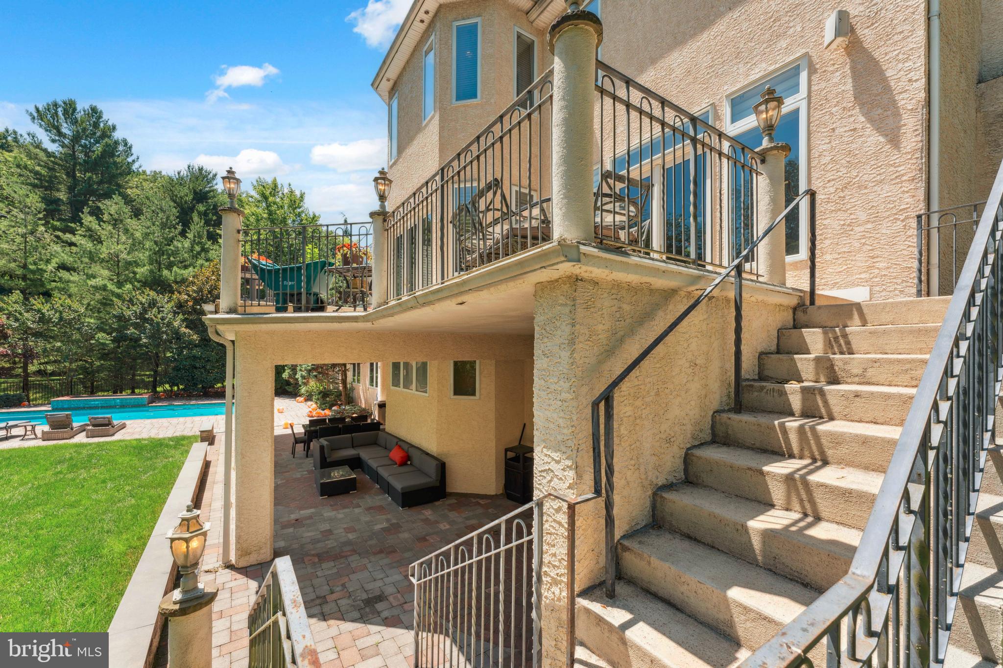 CHURCHVILLE MANOR - Residential