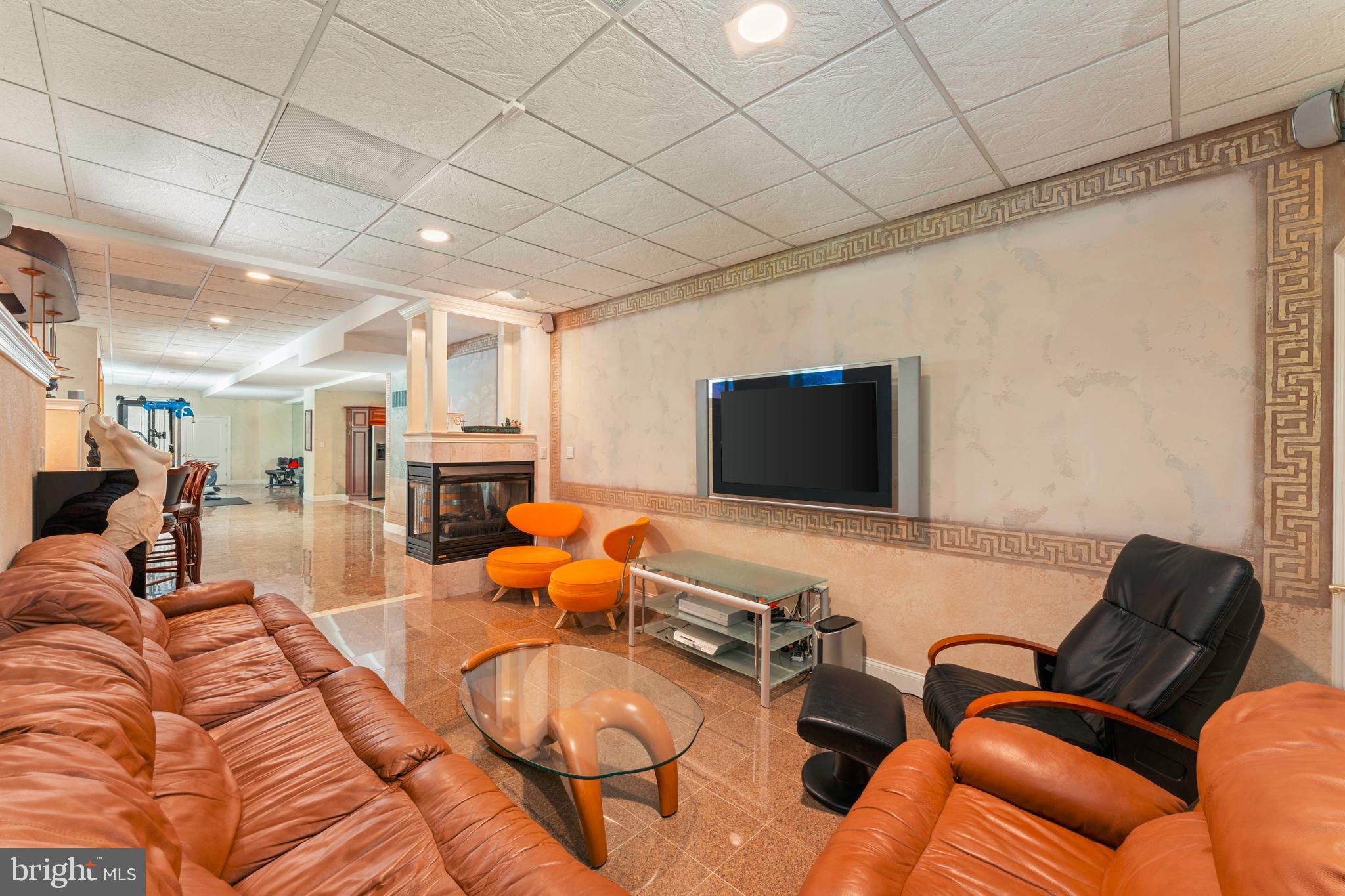 CHURCHVILLE MANOR - Residential