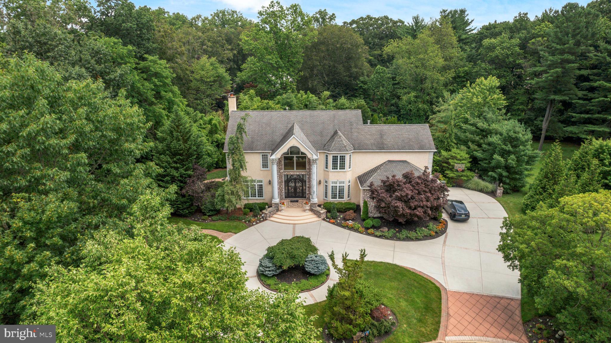 CHURCHVILLE MANOR - Residential