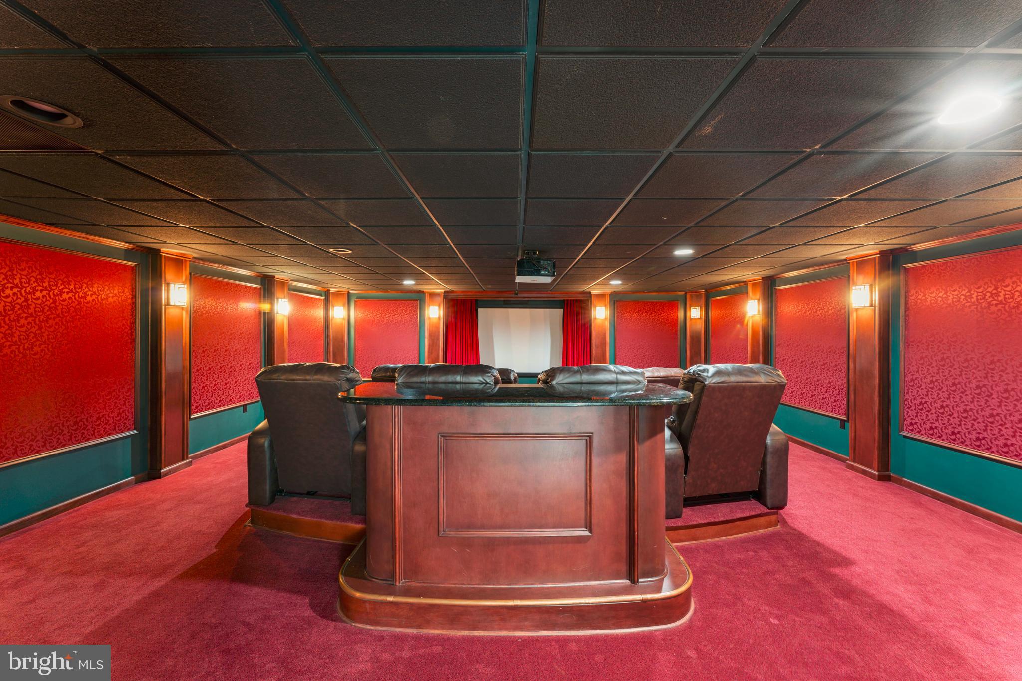 CHURCHVILLE MANOR - Residential