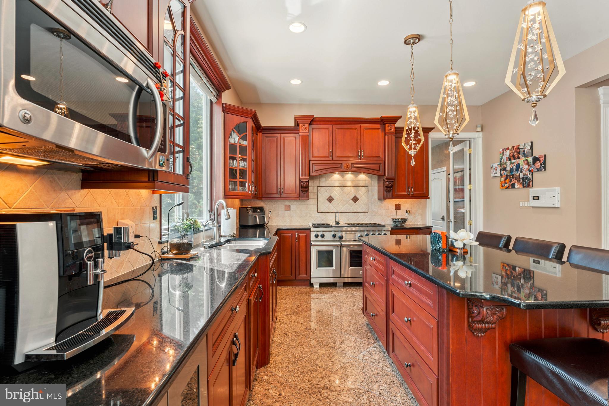 CHURCHVILLE MANOR - Residential