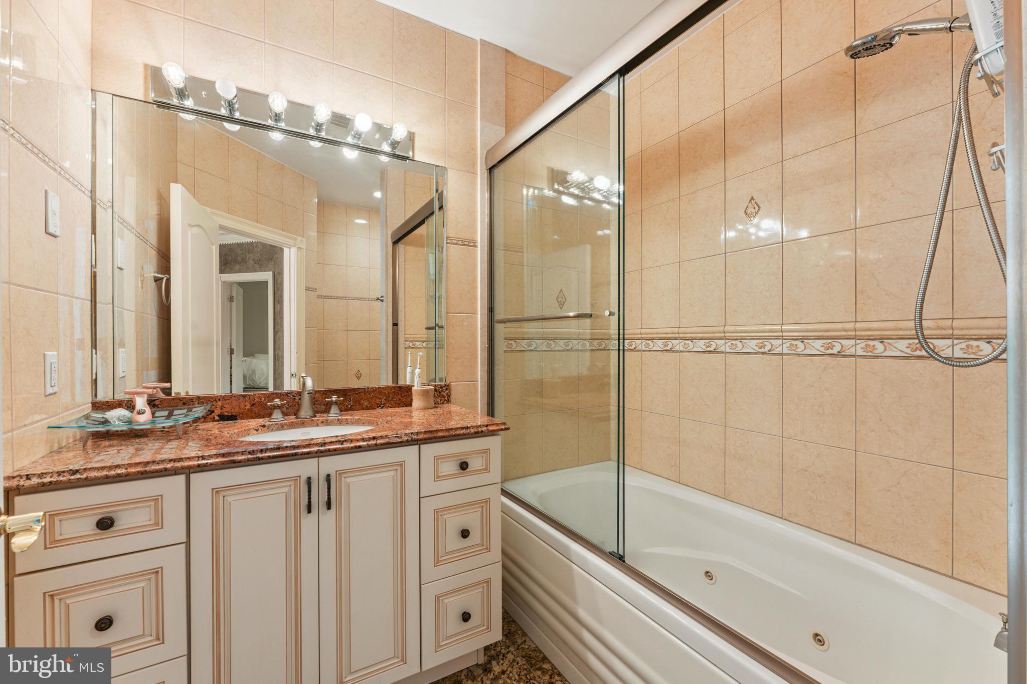 CHURCHVILLE MANOR - Residential