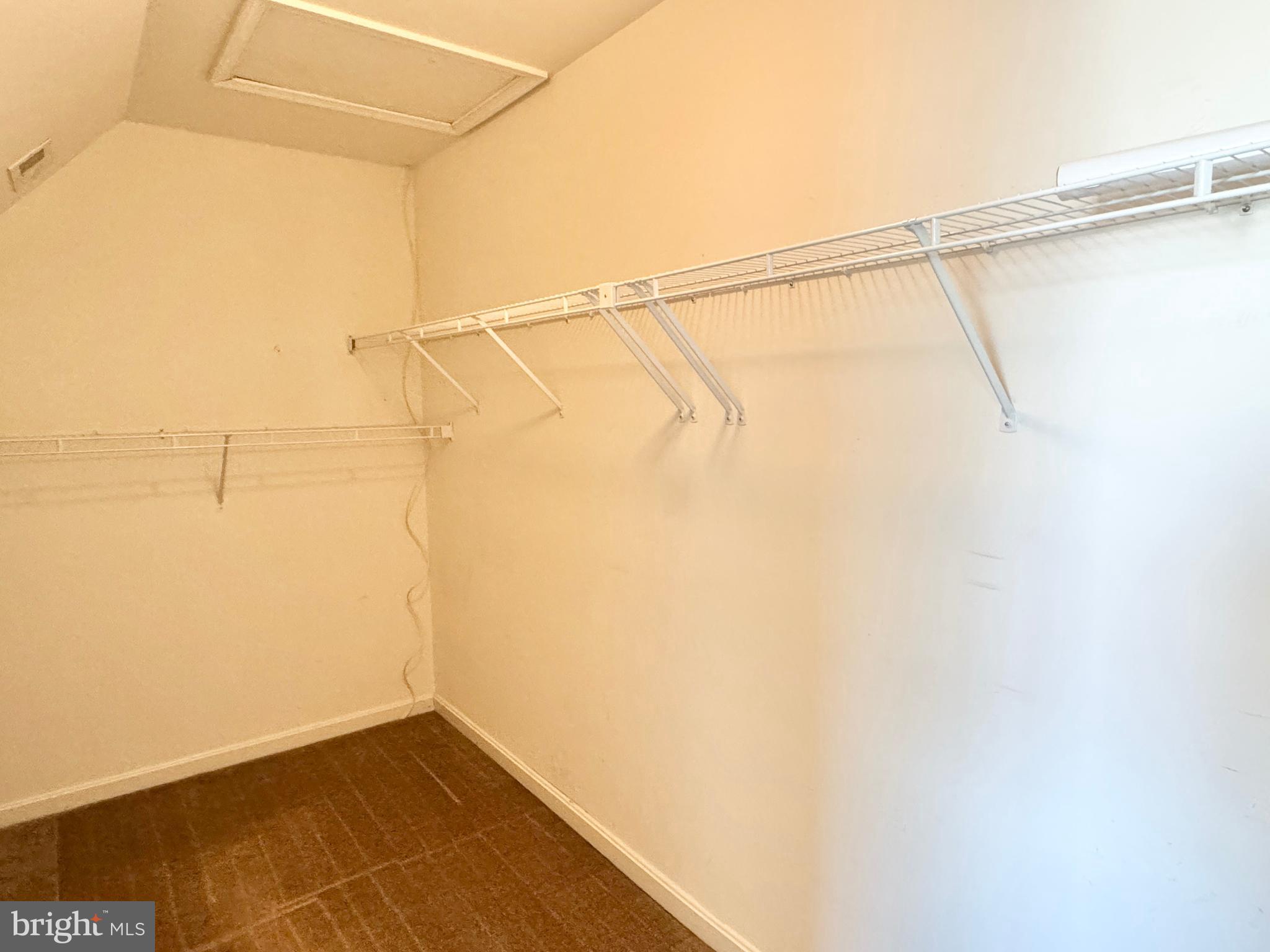 STAFFORD LAKES VILLAGE - Residential Lease