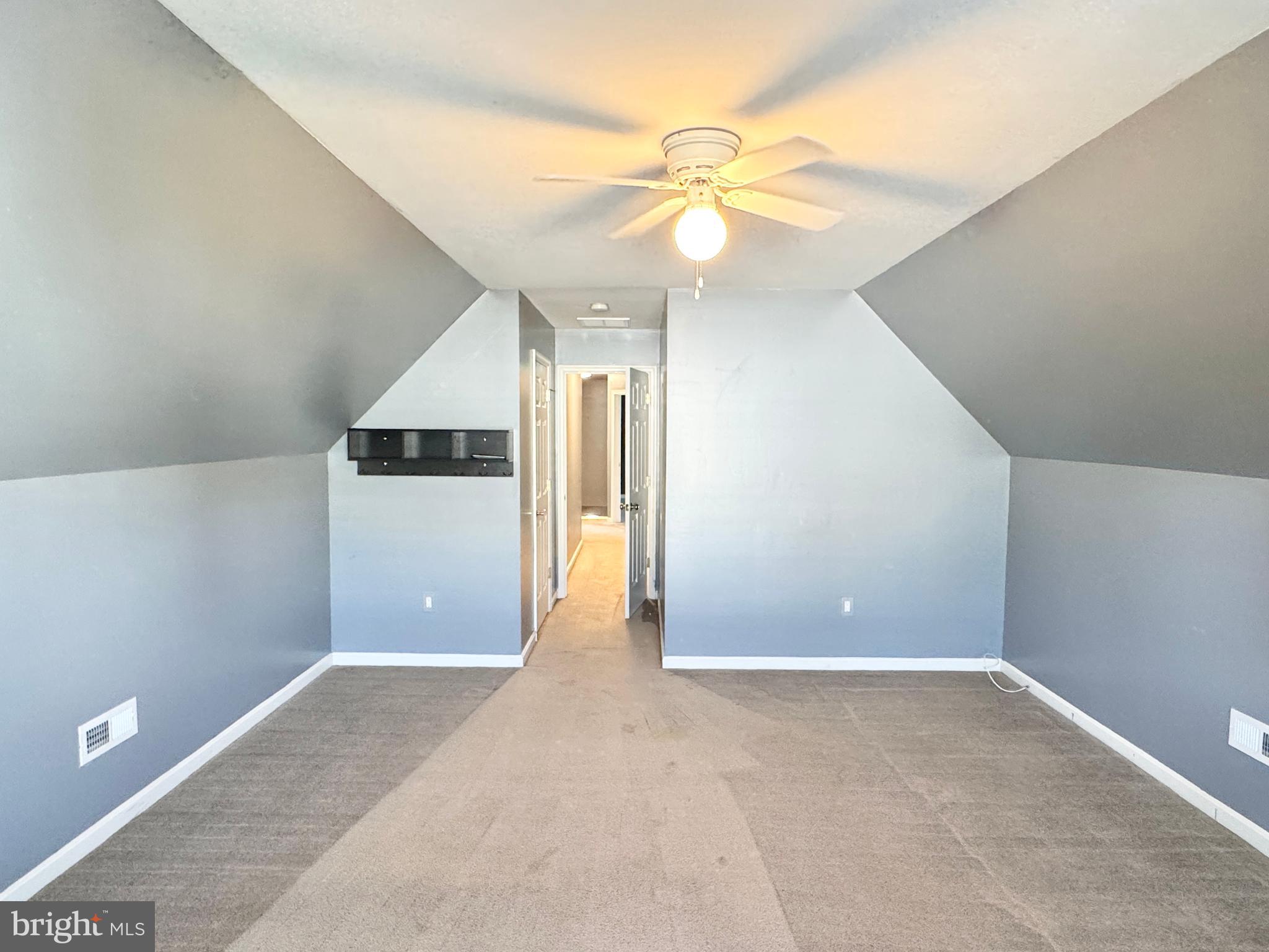 STAFFORD LAKES VILLAGE - Residential Lease