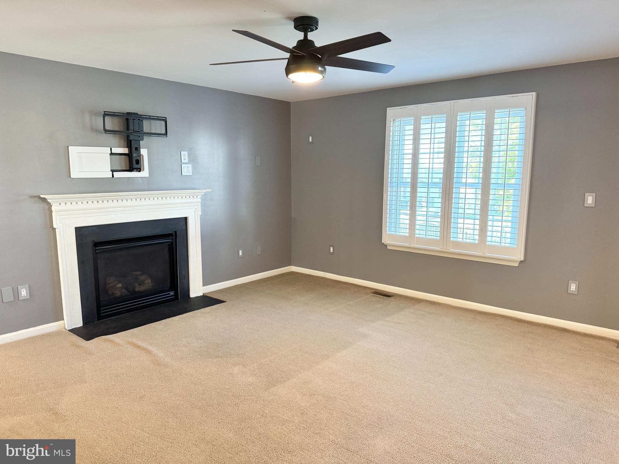 STAFFORD LAKES VILLAGE - Residential Lease