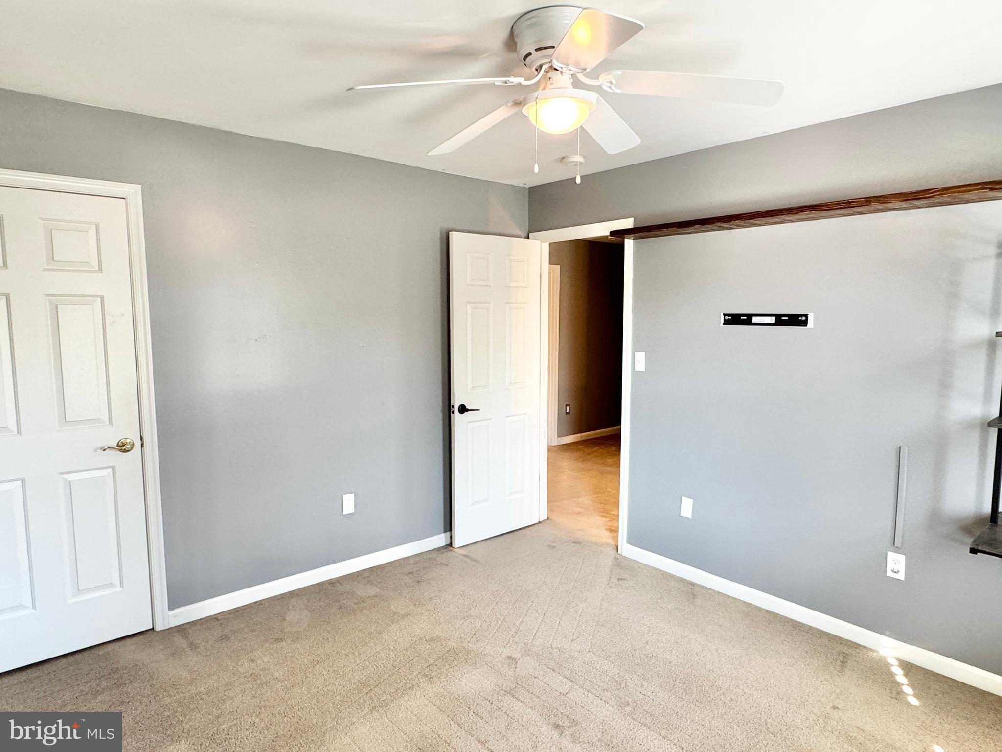 STAFFORD LAKES VILLAGE - Residential Lease