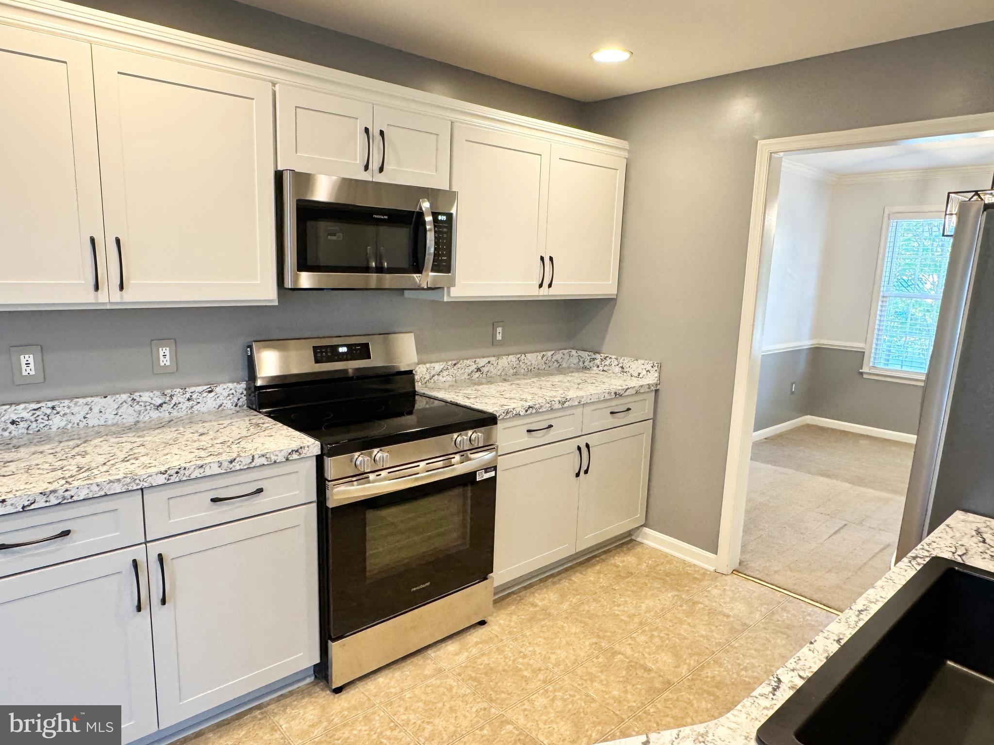 STAFFORD LAKES VILLAGE - Residential Lease