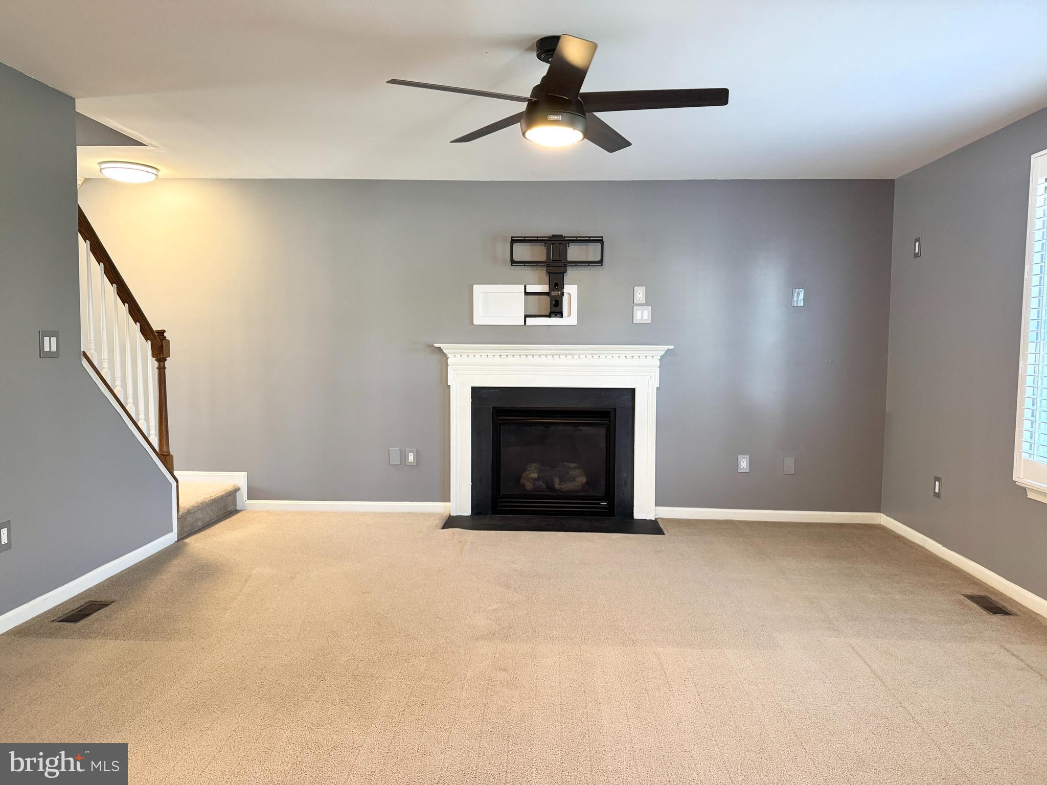 STAFFORD LAKES VILLAGE - Residential Lease