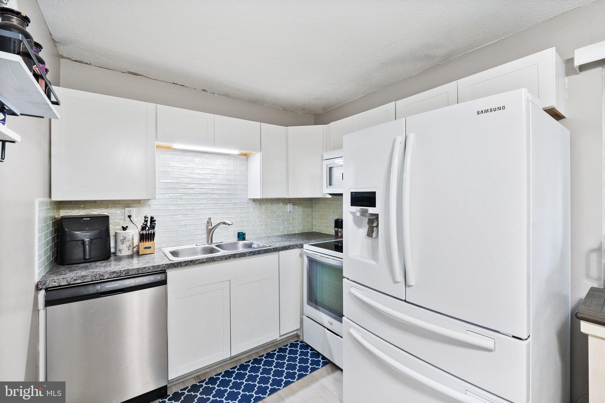 OVERLOOK PARK - Residential