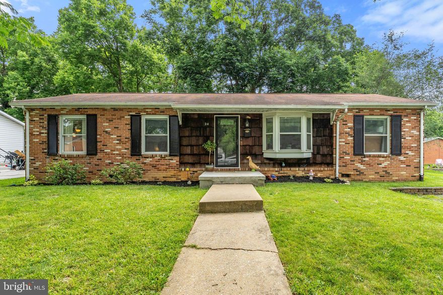 Located on a quiet cul de sac minutes from schools, restaurants, shopping and more, you will find this 4 bedroom, one and a half bathroom rancher.  Enter into neutral and calming paint colors and updated LVP flooring gracing the living room, kitchen and primary bedroom.  The living room opens beautifully into the kitchen and dining area combo. The kitchen features white cabinetry and a custom tile backsplash.  Located off of the family room you will find the huge primary bedroom with a sliding glass door leading to the fully-fenced backyard.  Down the hallway you will find a full bath and 3 sizable bedrooms (one featuring a half bath). The home is very well maintained and ready for new ownership!