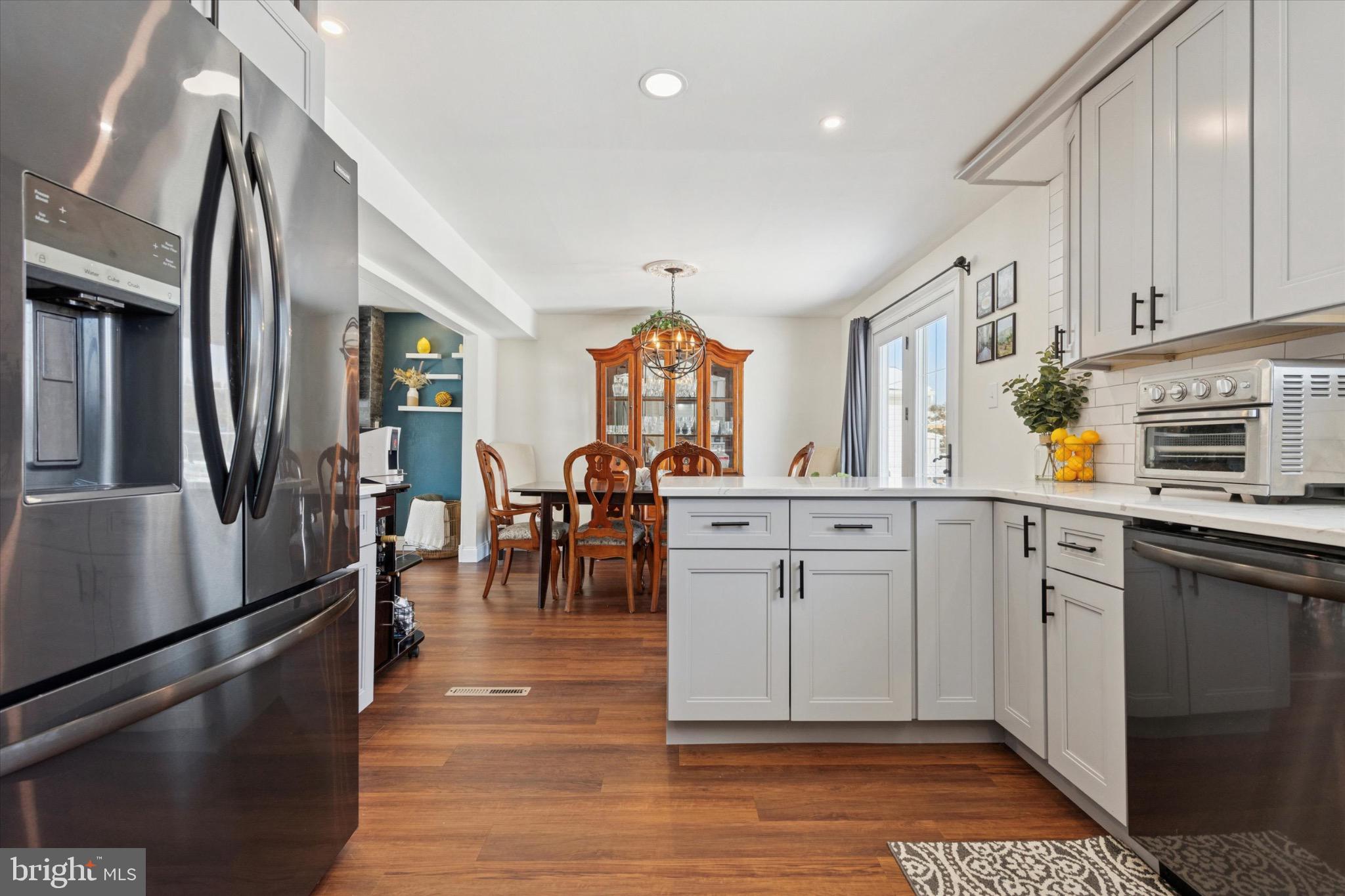 BURGUNDY HILLS - Residential