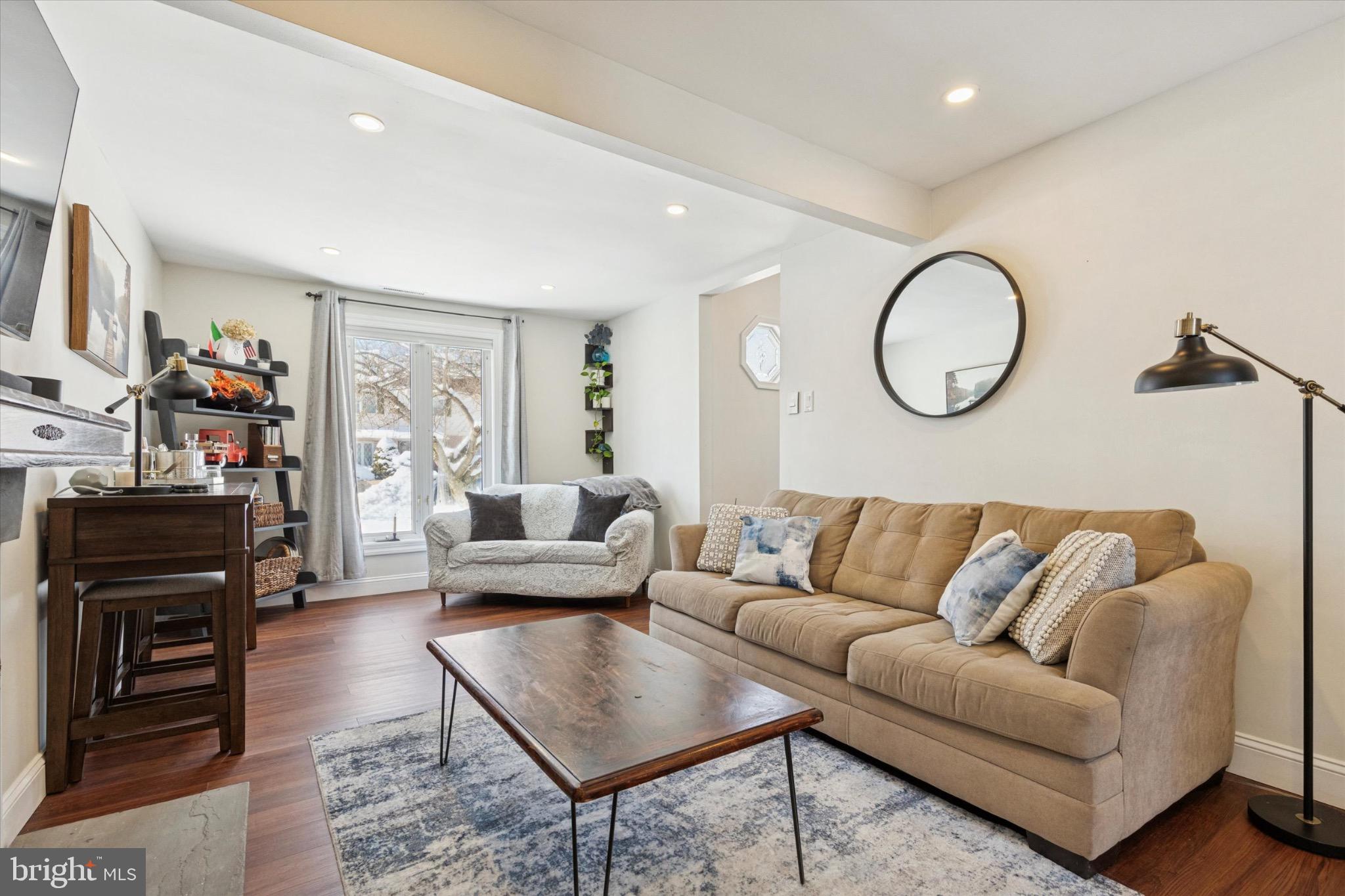 BURGUNDY HILLS - Residential