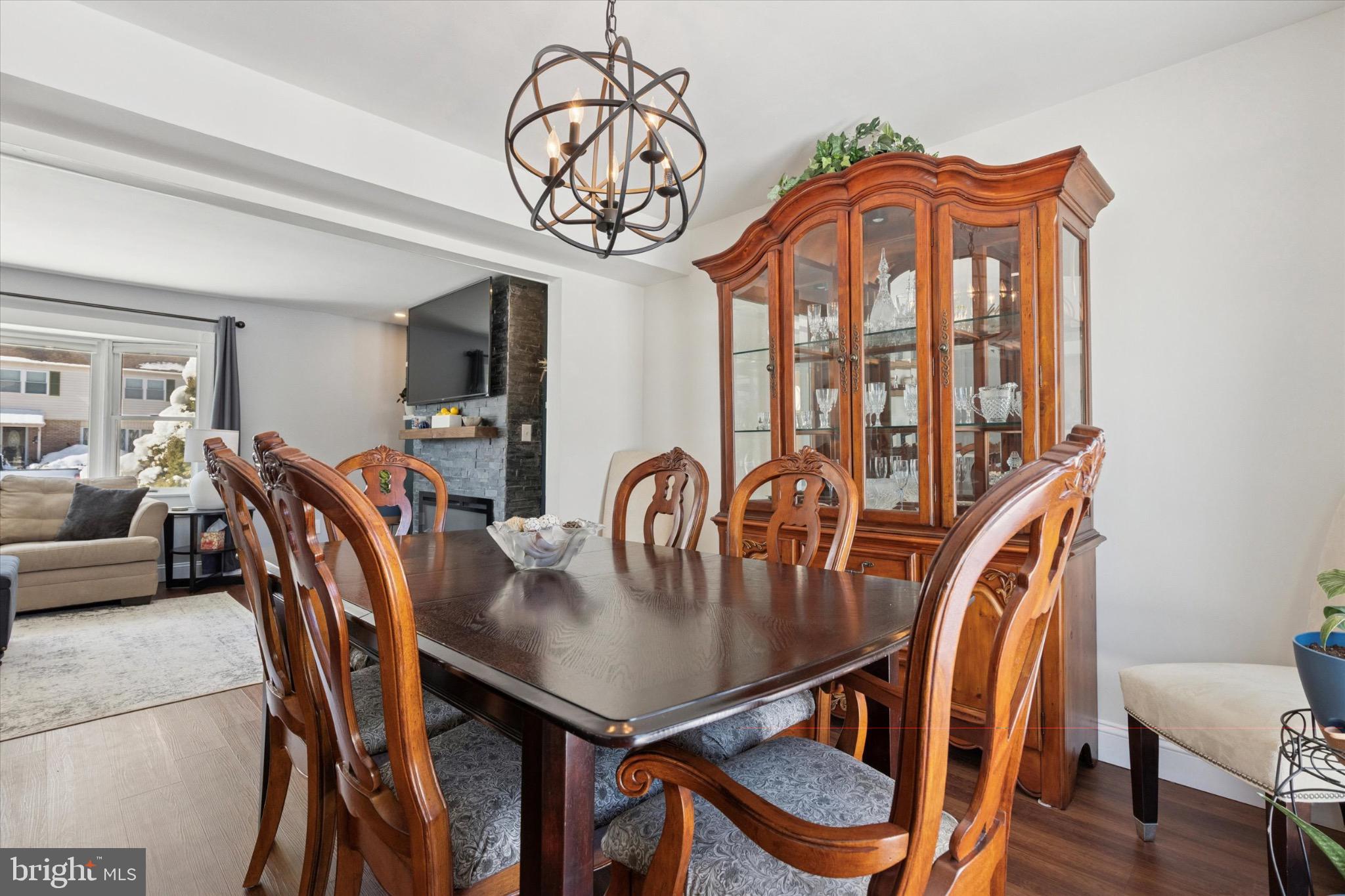 BURGUNDY HILLS - Residential