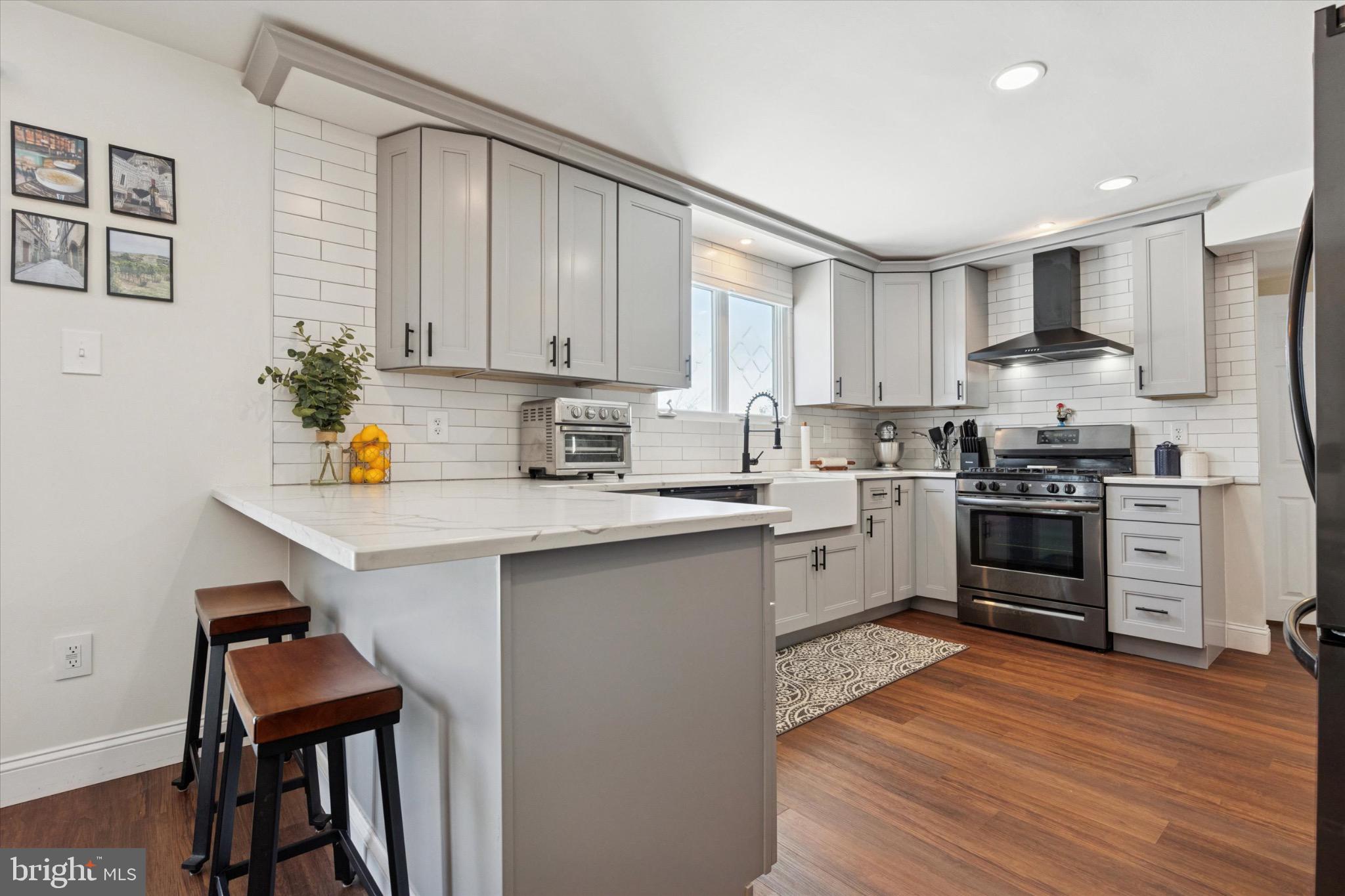 BURGUNDY HILLS - Residential