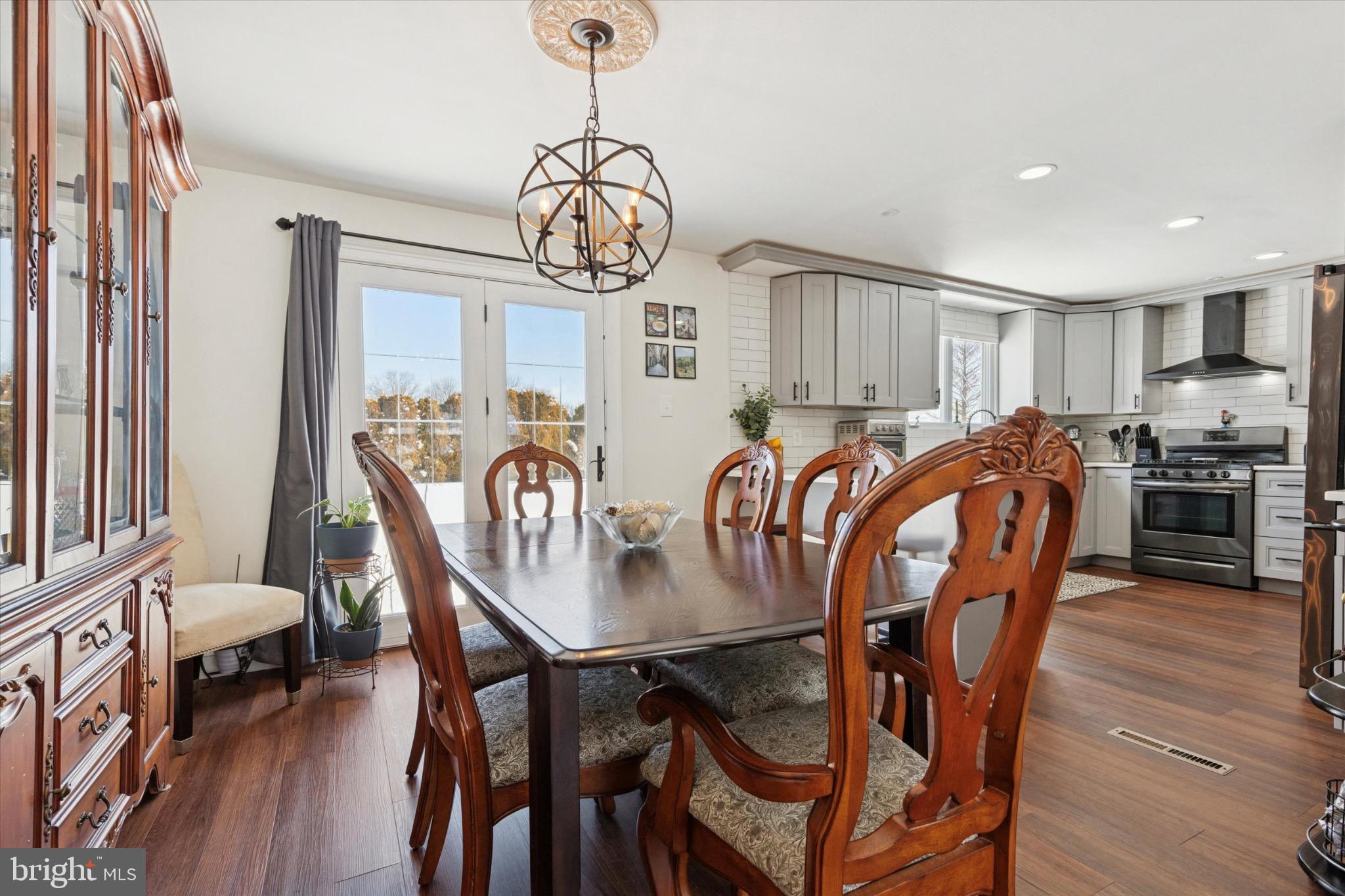 BURGUNDY HILLS - Residential