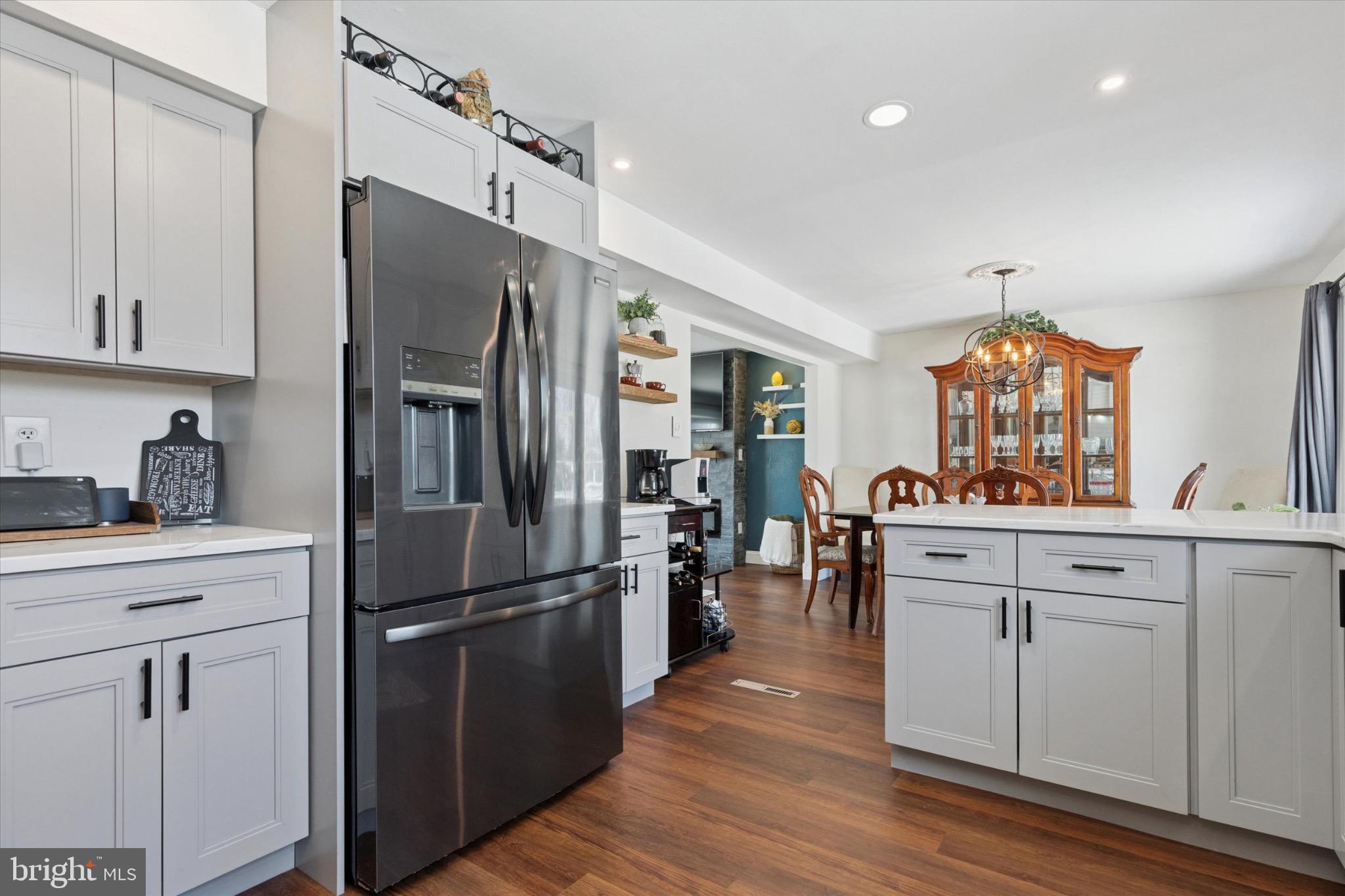 BURGUNDY HILLS - Residential