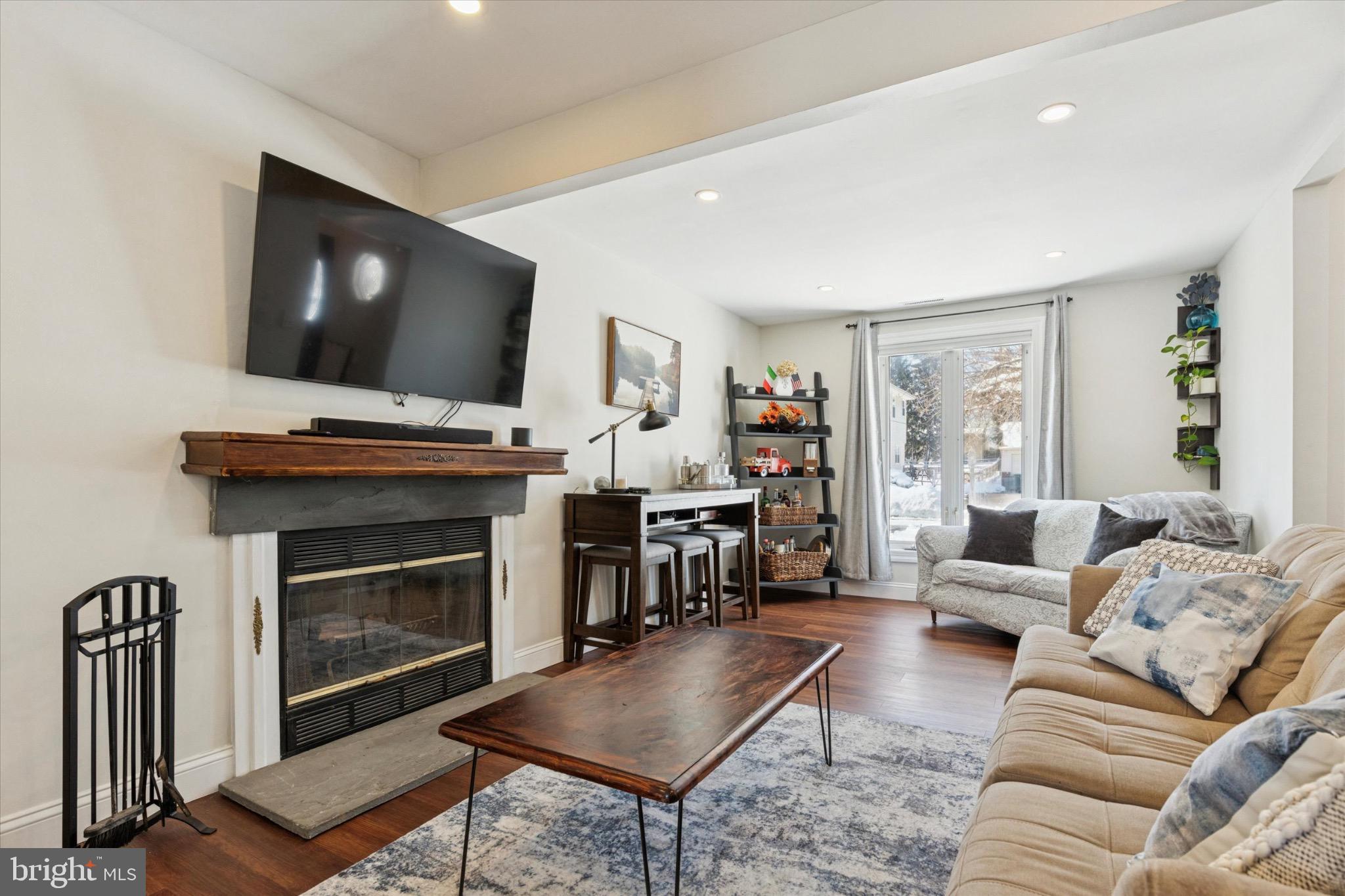 BURGUNDY HILLS - Residential