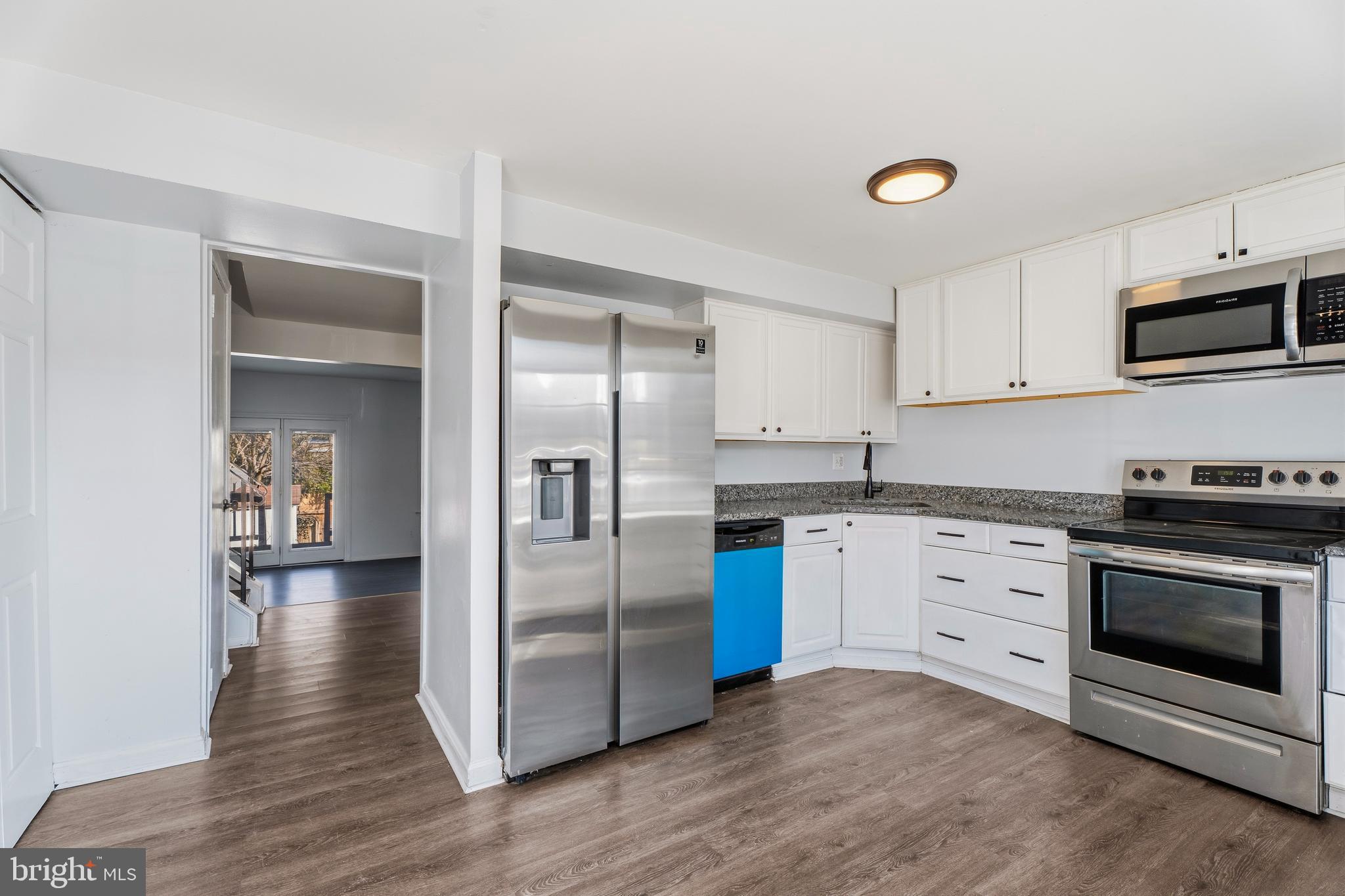 KINGS COURT - Residential