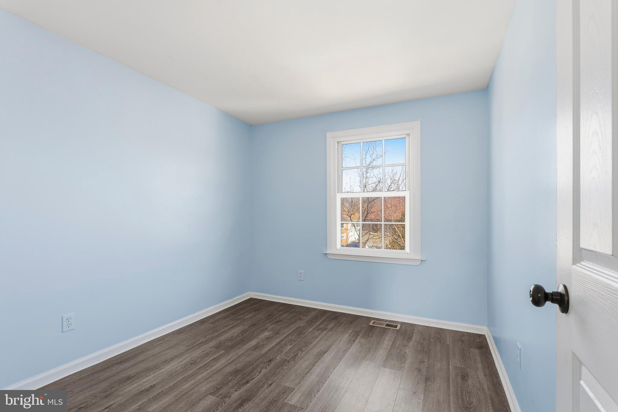 KINGS COURT - Residential