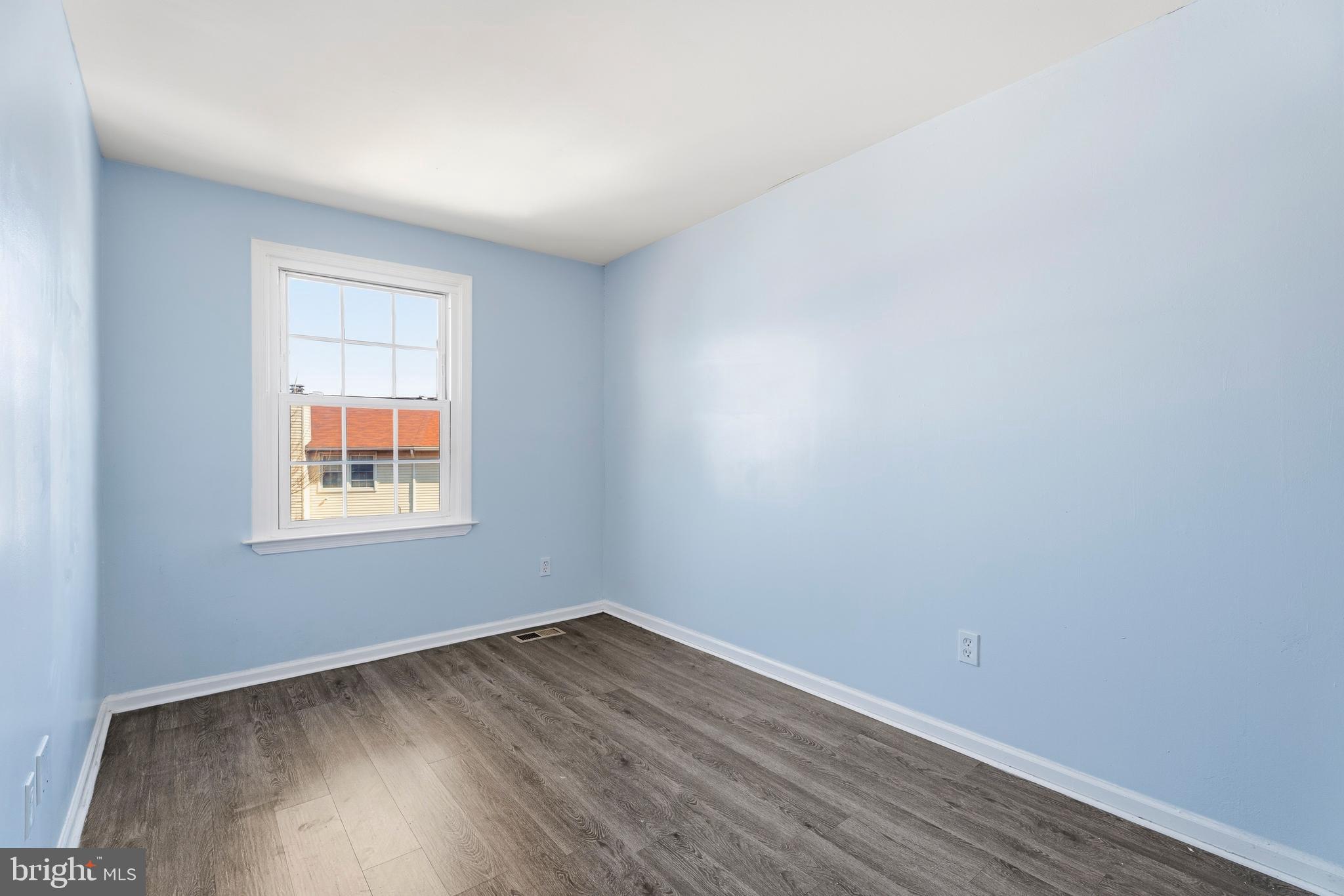 KINGS COURT - Residential