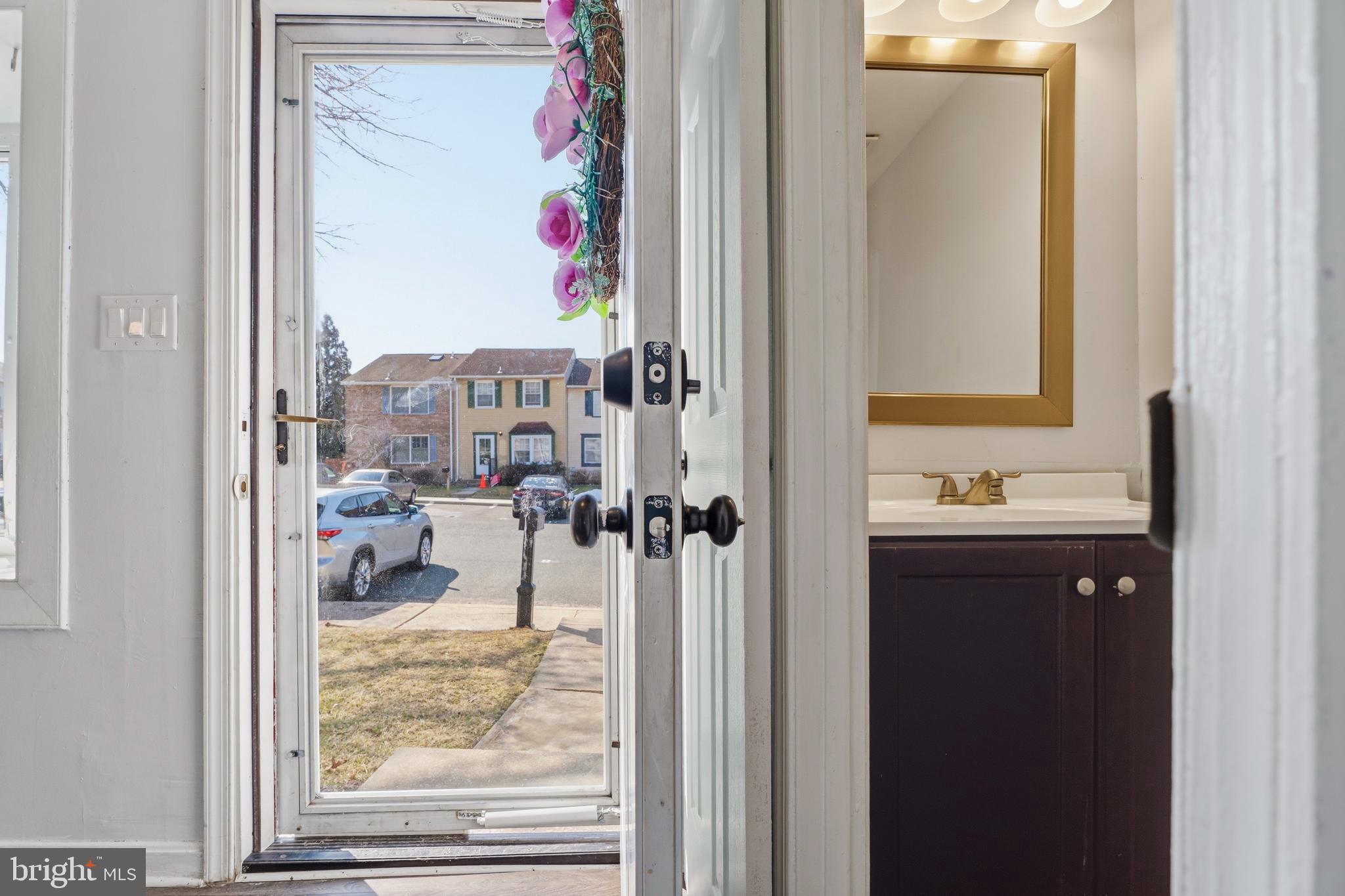 KINGS COURT - Residential