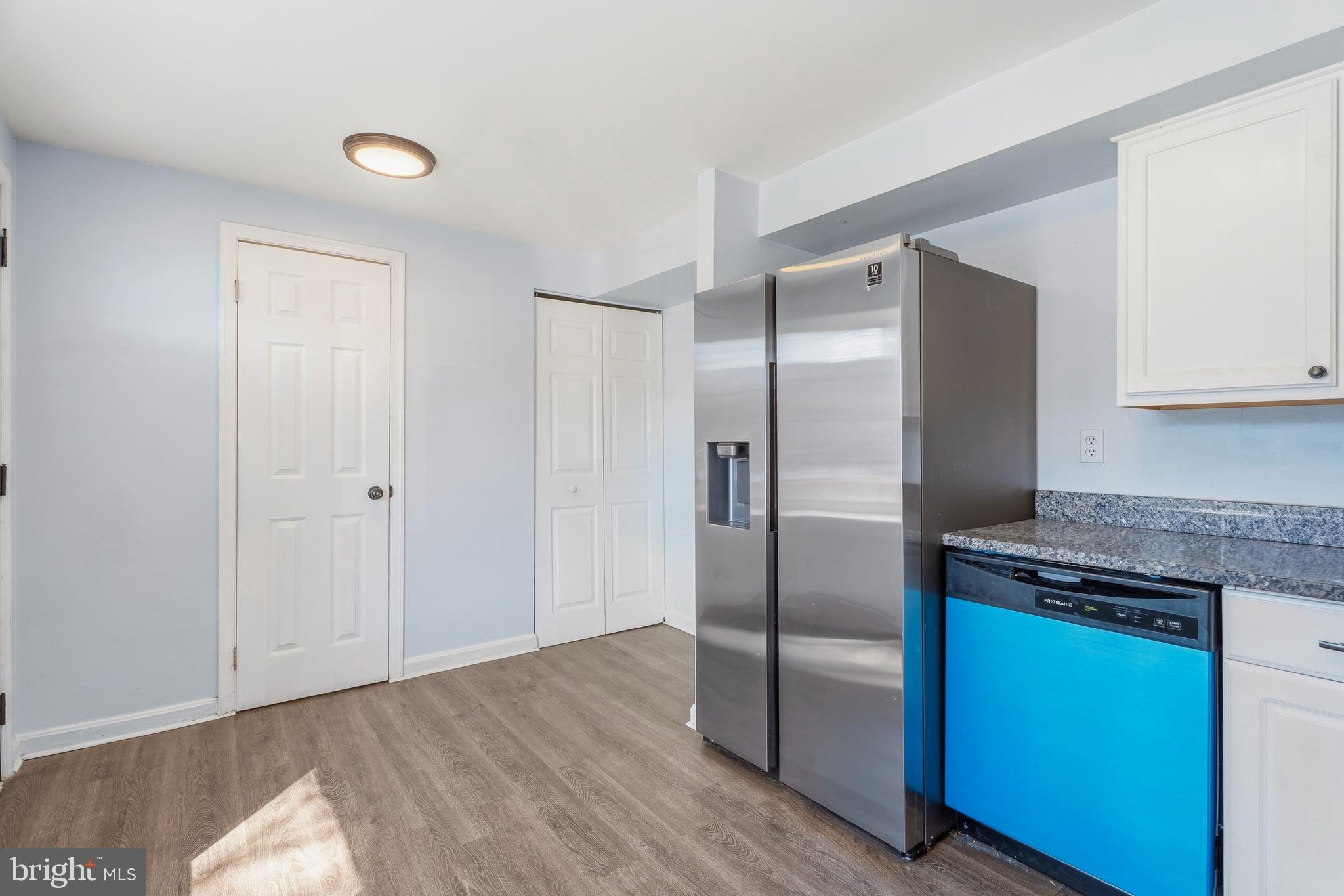 KINGS COURT - Residential