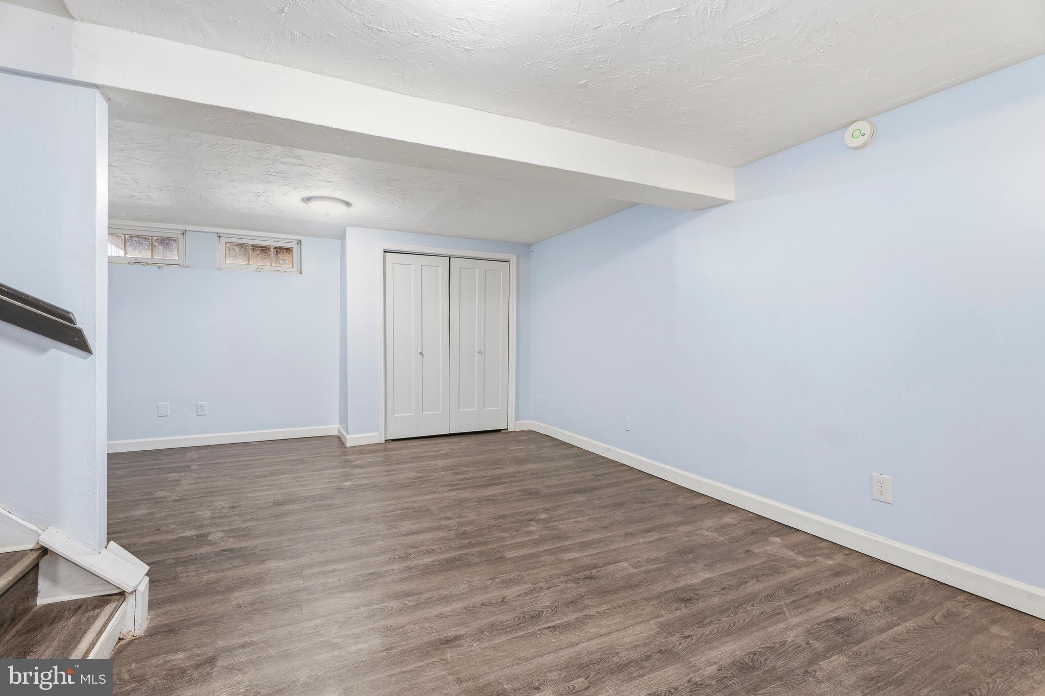 KINGS COURT - Residential