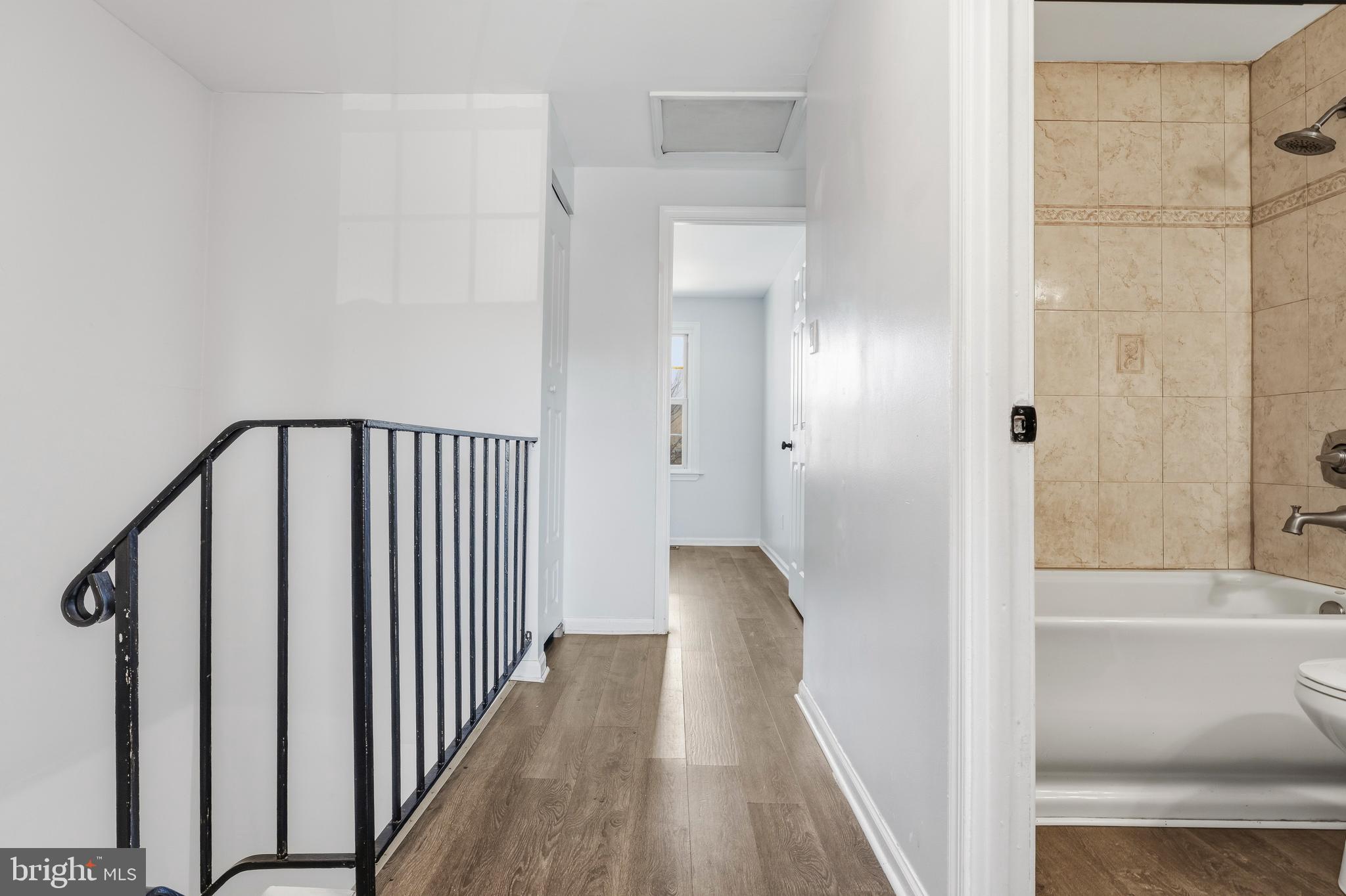 KINGS COURT - Residential